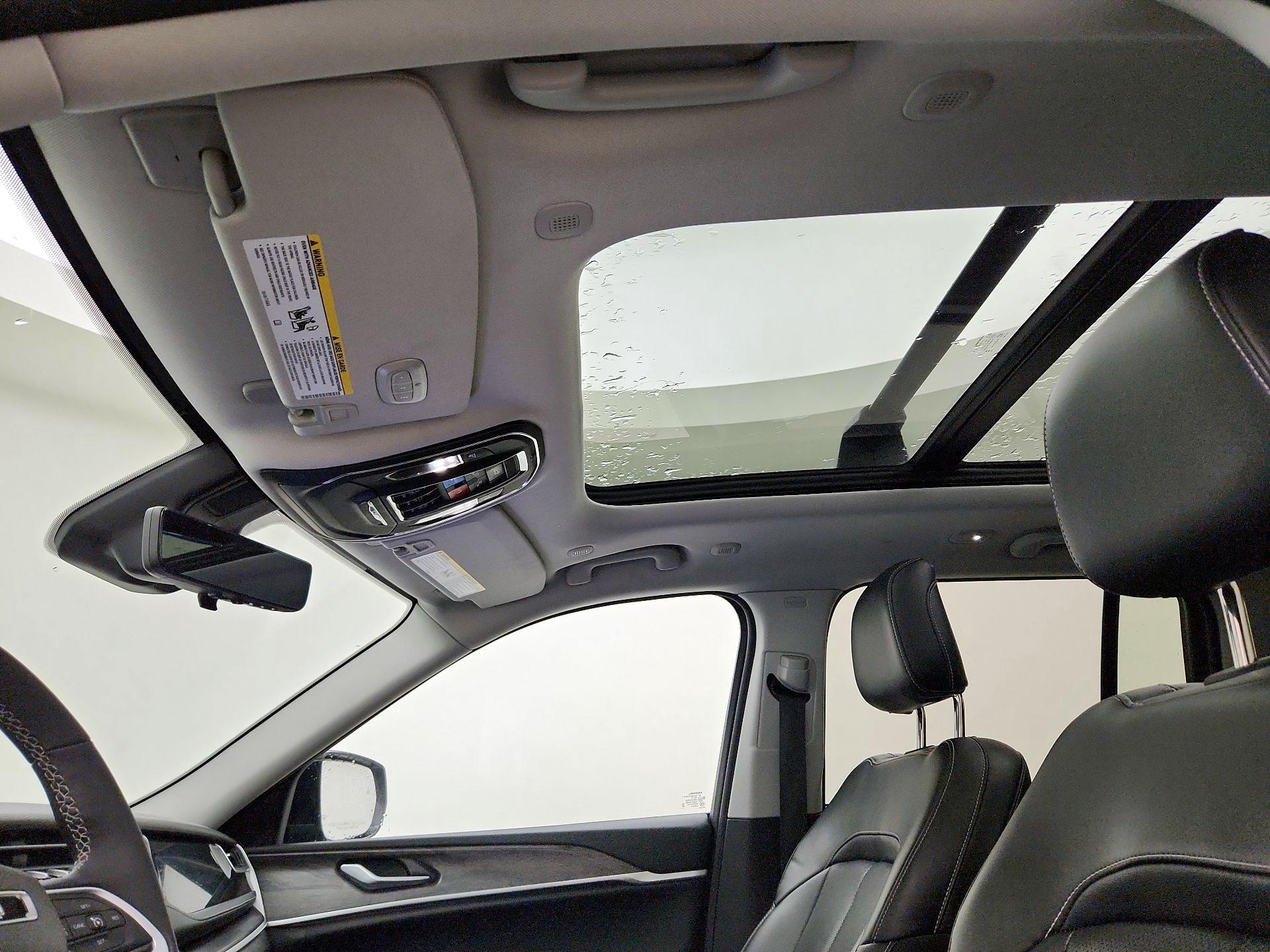 Thumbnail: 2023 Jeep Grand Cherokee - 20