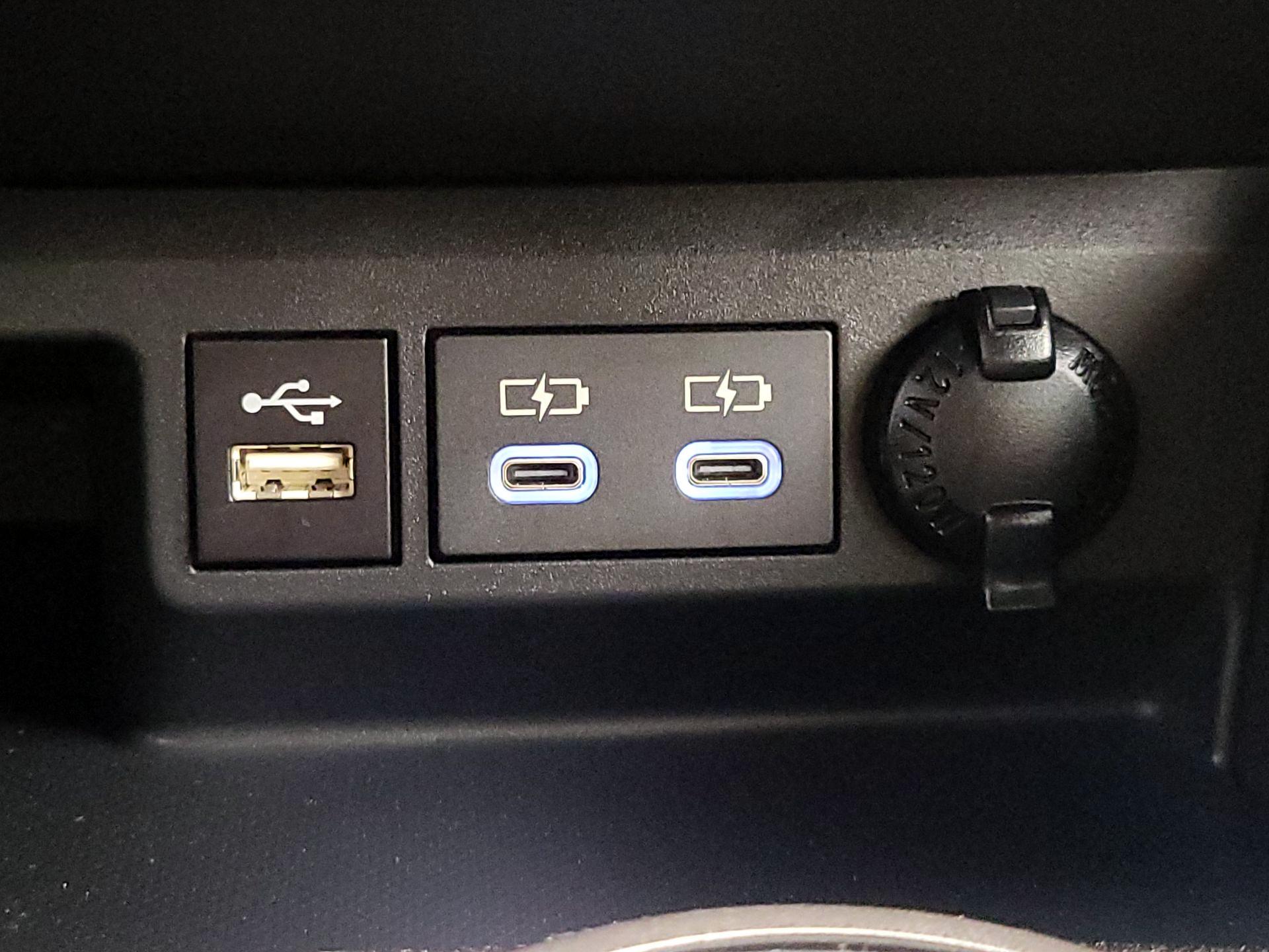 Thumbnail: 2024 Toyota Highlander - 18