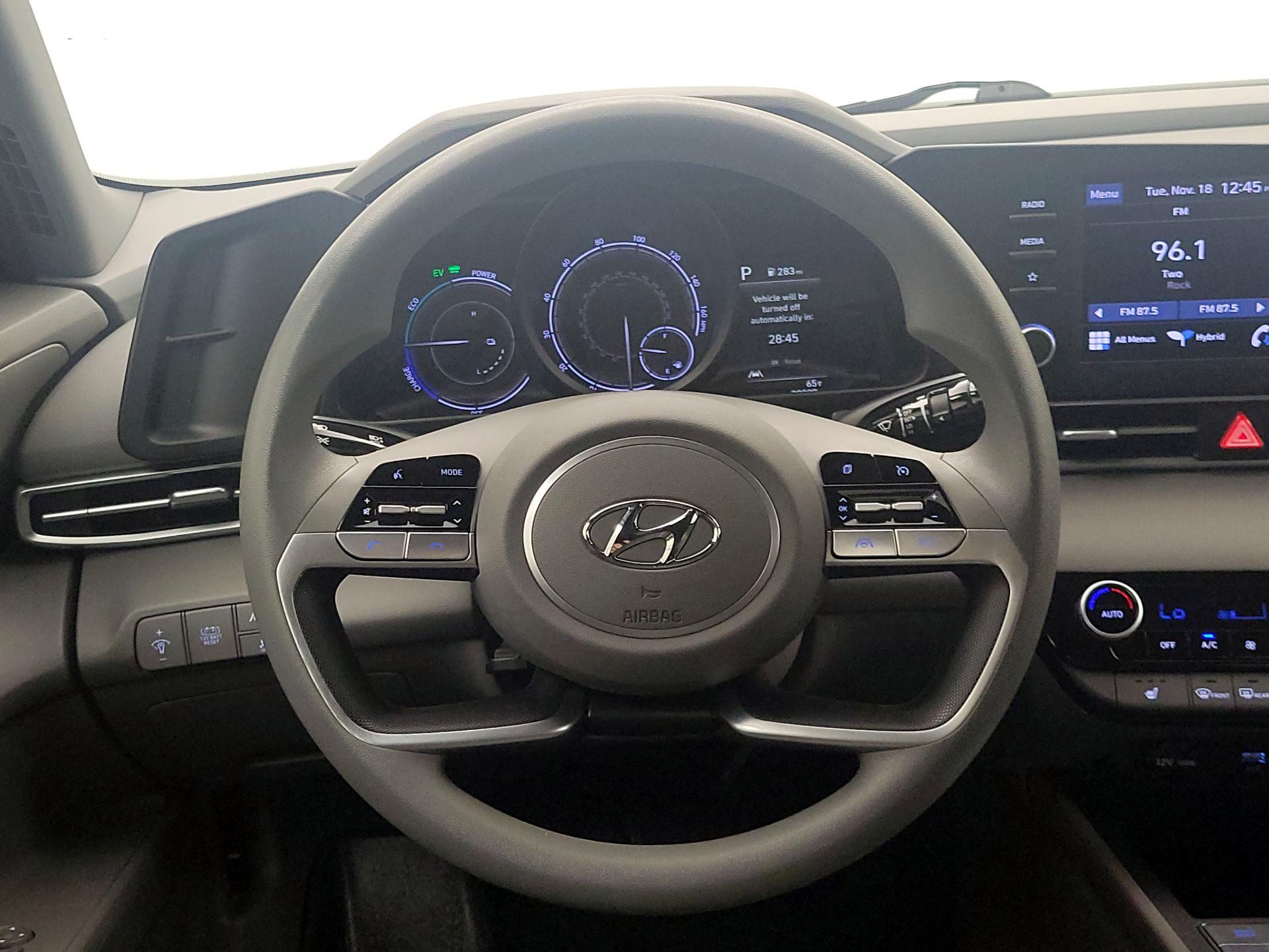 Thumbnail: 2023 Hyundai Elantra - 10