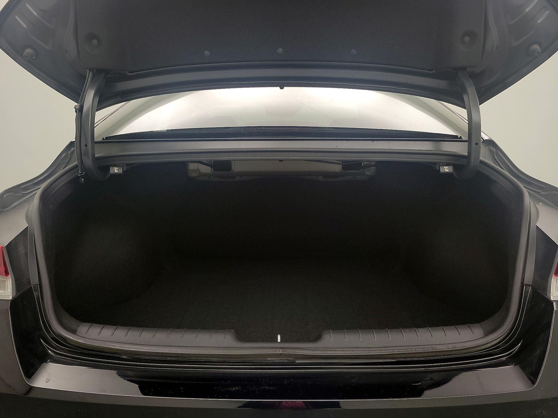 Thumbnail: 2023 Hyundai Elantra - 20