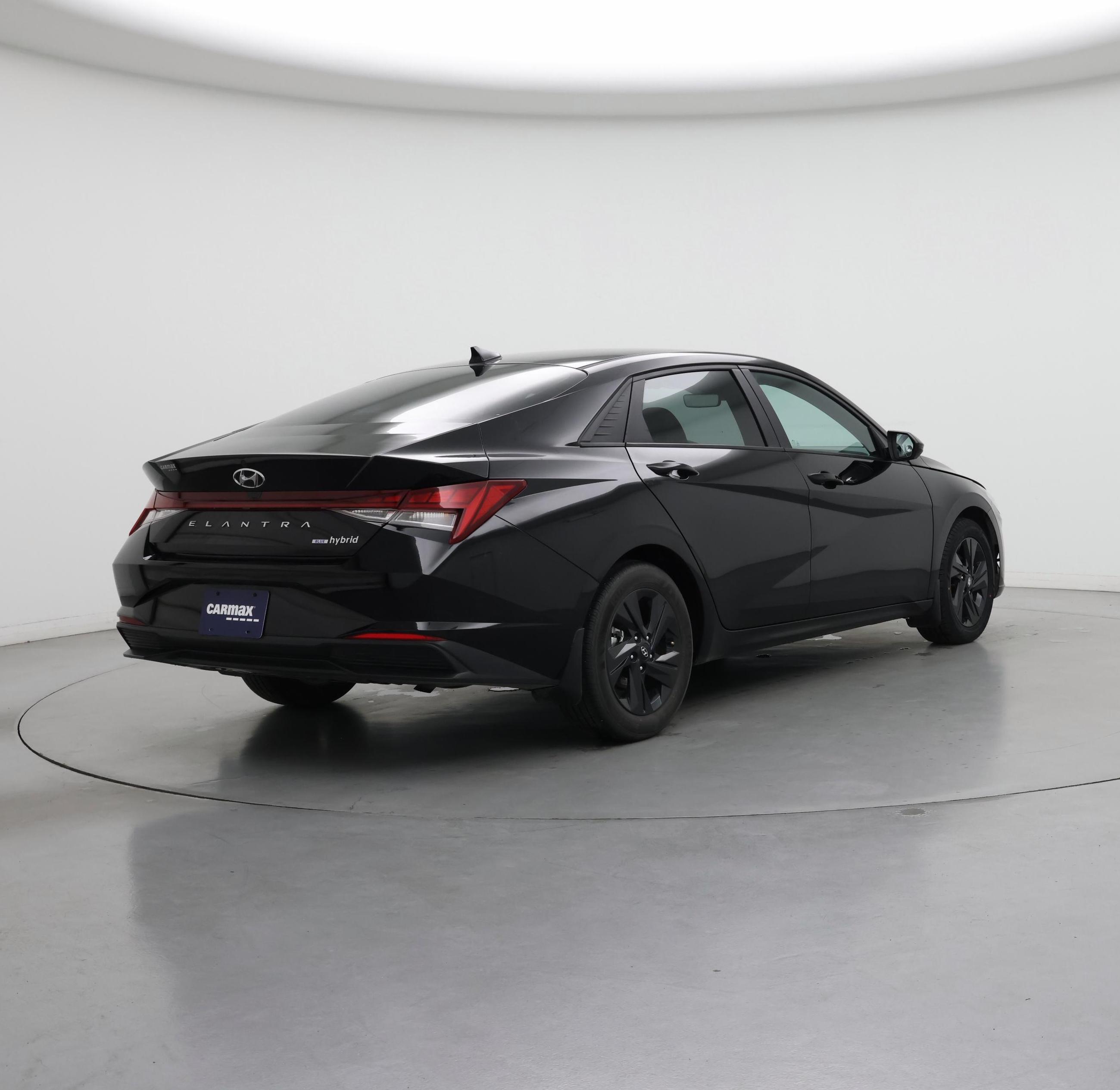 Thumbnail: 2023 Hyundai Elantra - 8