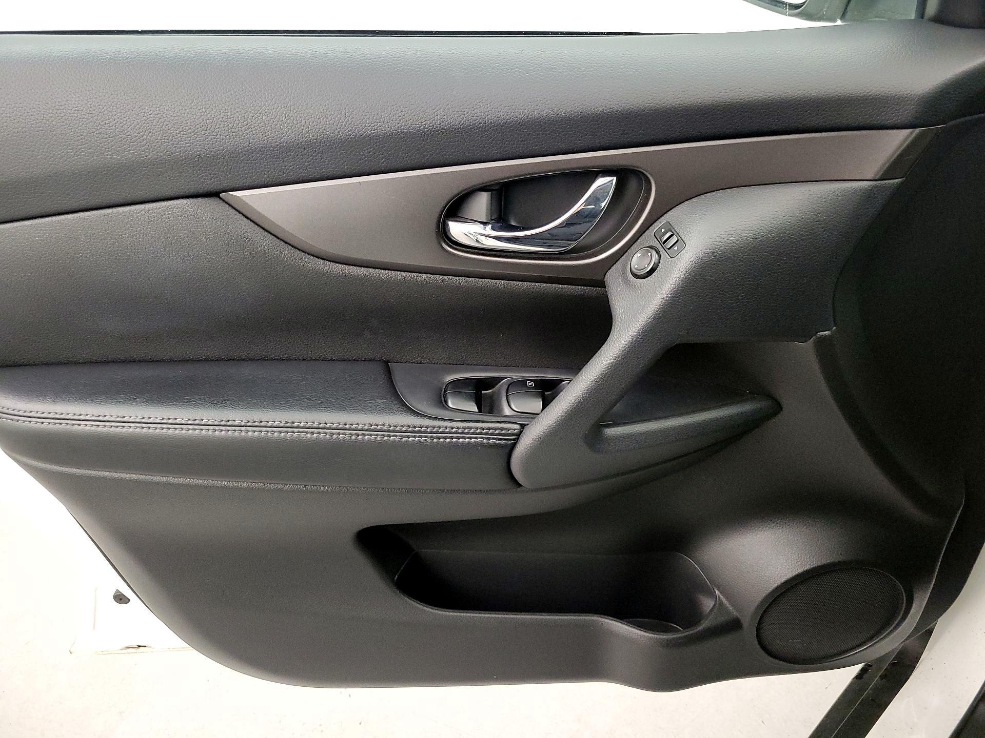 Thumbnail: 2014 Nissan Rogue - 12