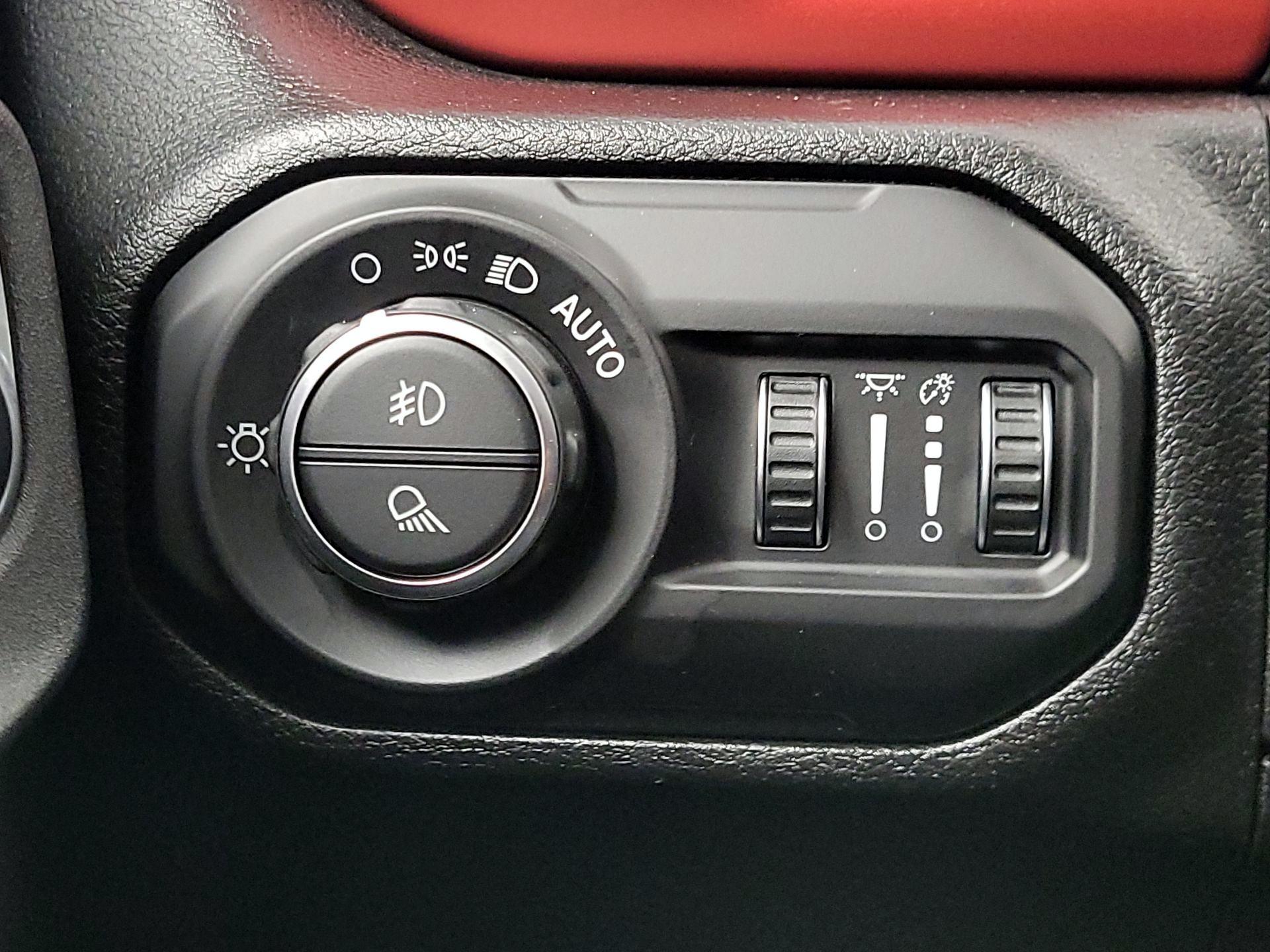 Thumbnail: 2021 Jeep Gladiator - 13