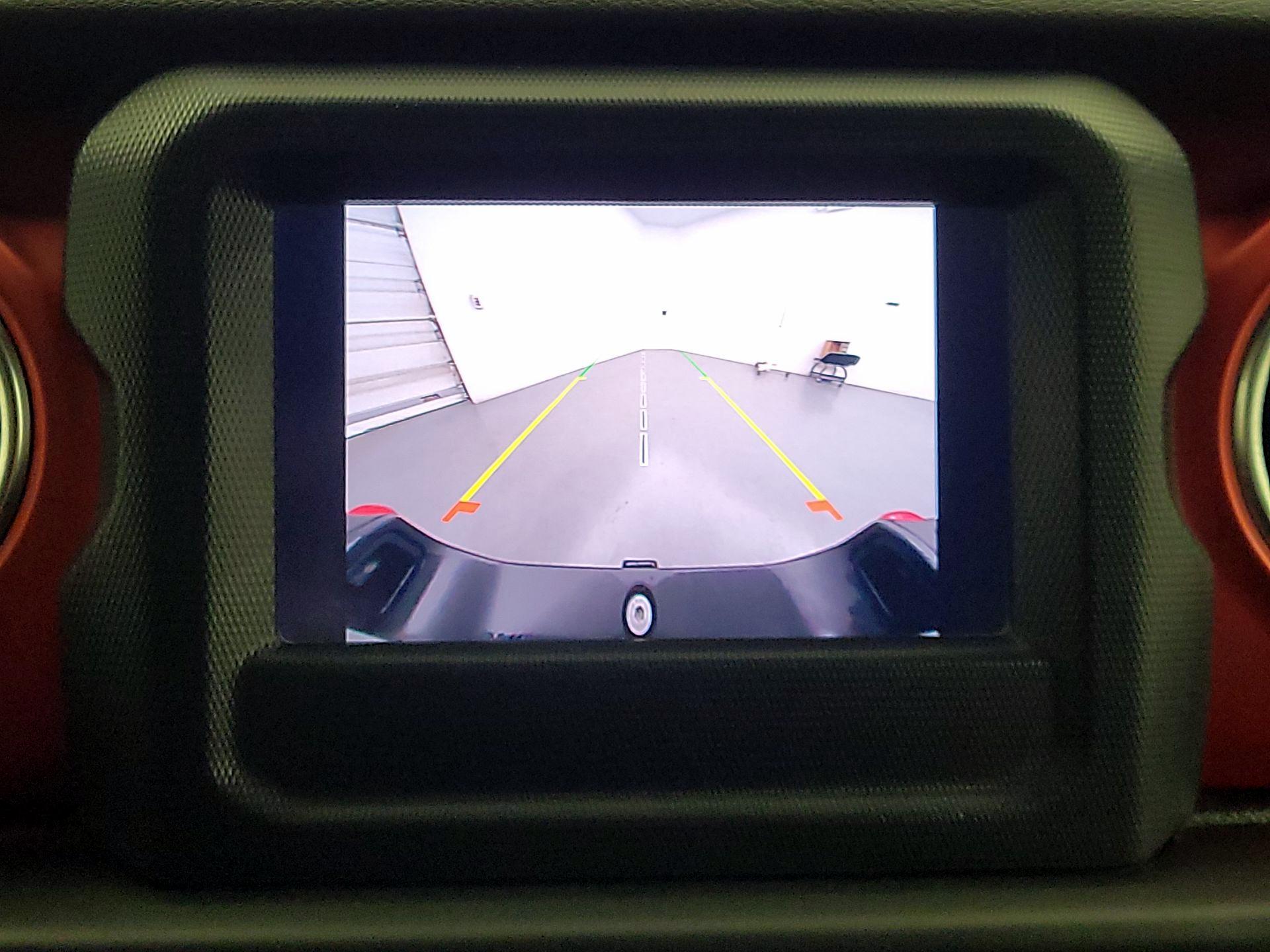 Thumbnail: 2021 Jeep Gladiator - 14