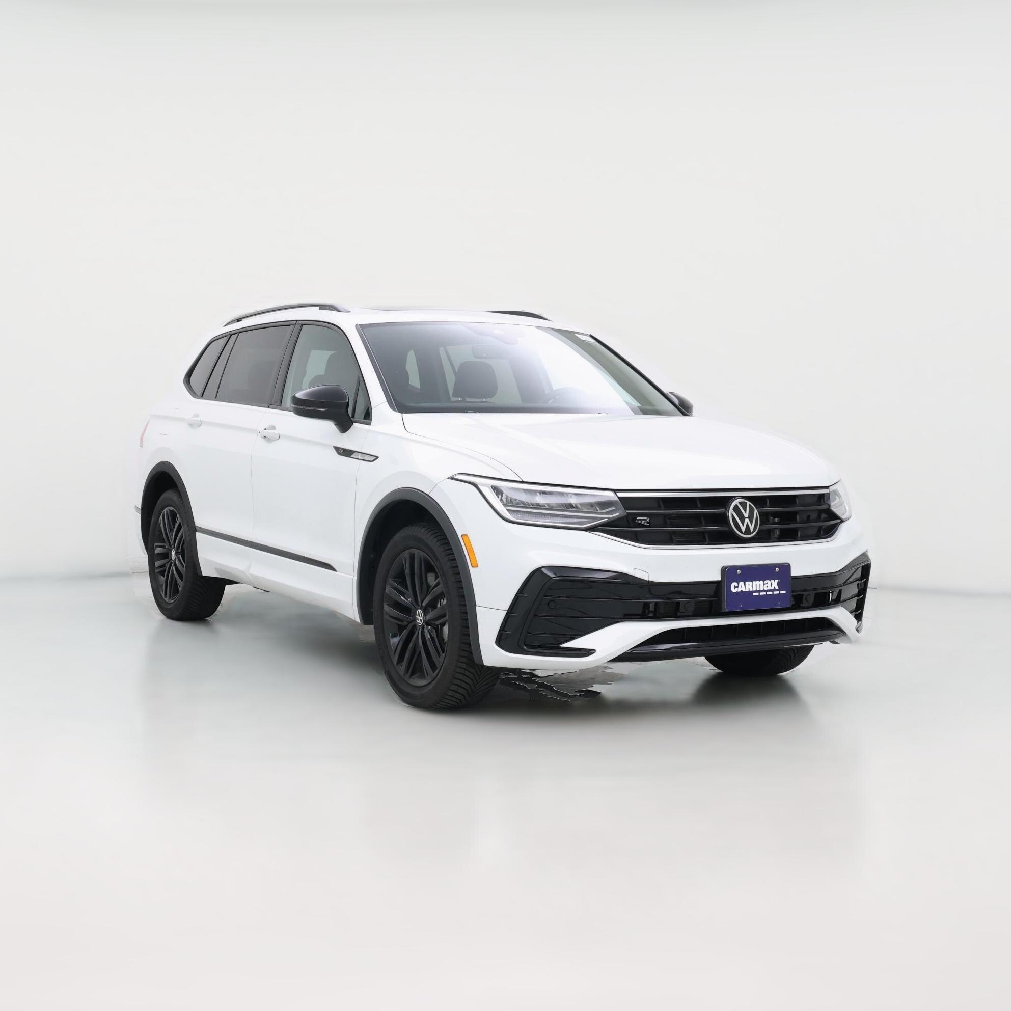 Thumbnail: 2022 Volkswagen Tiguan - 1