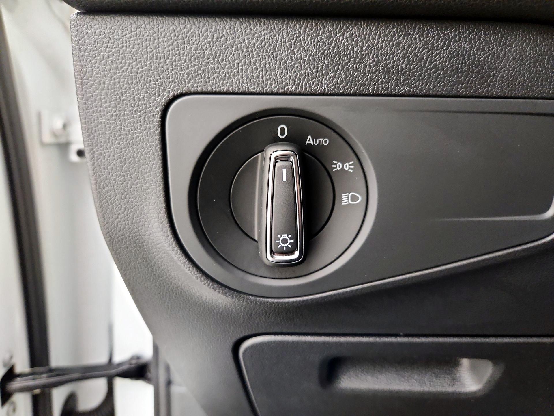 Thumbnail: 2022 Volkswagen Tiguan - 13