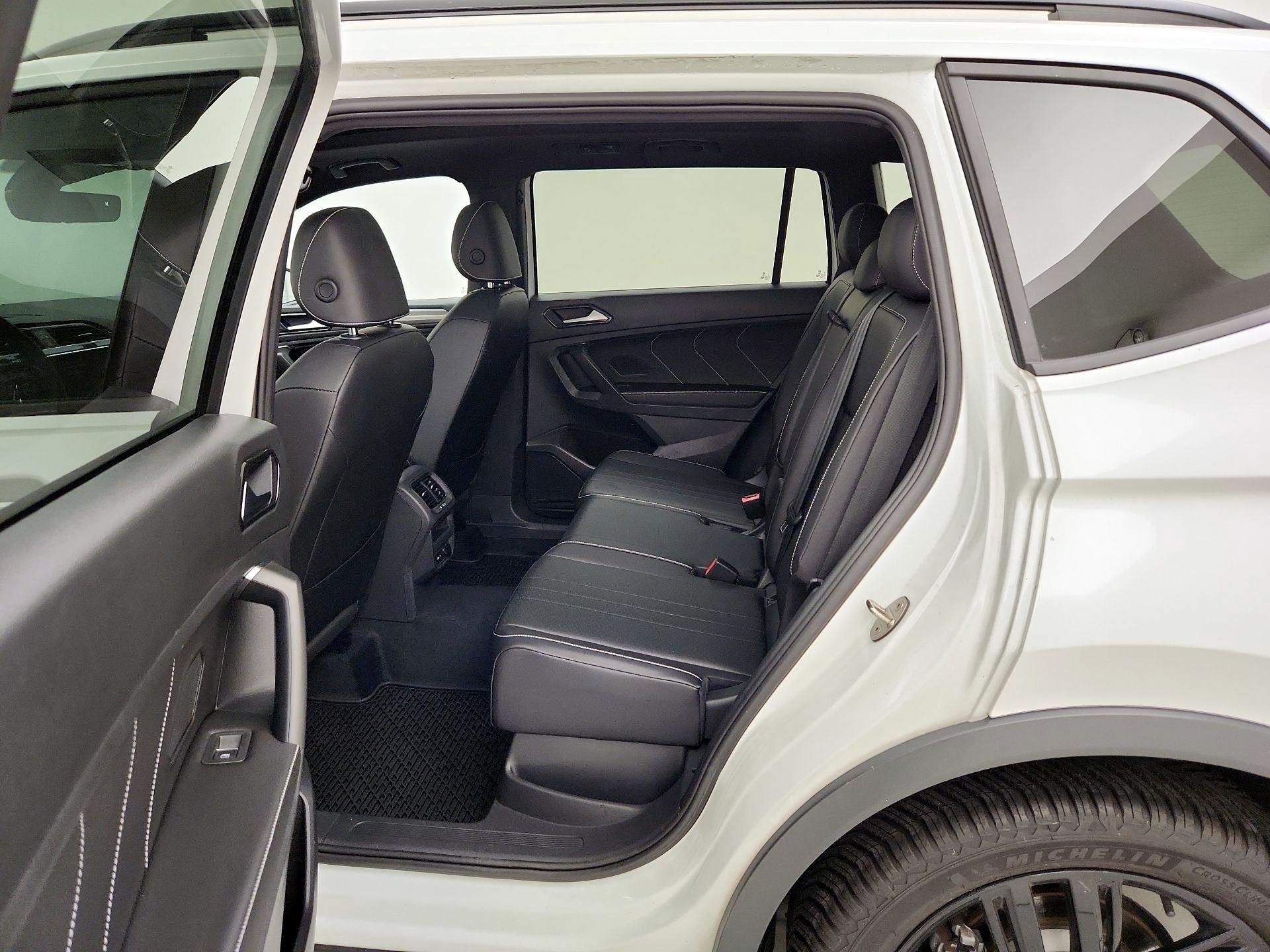 Thumbnail: 2022 Volkswagen Tiguan - 20