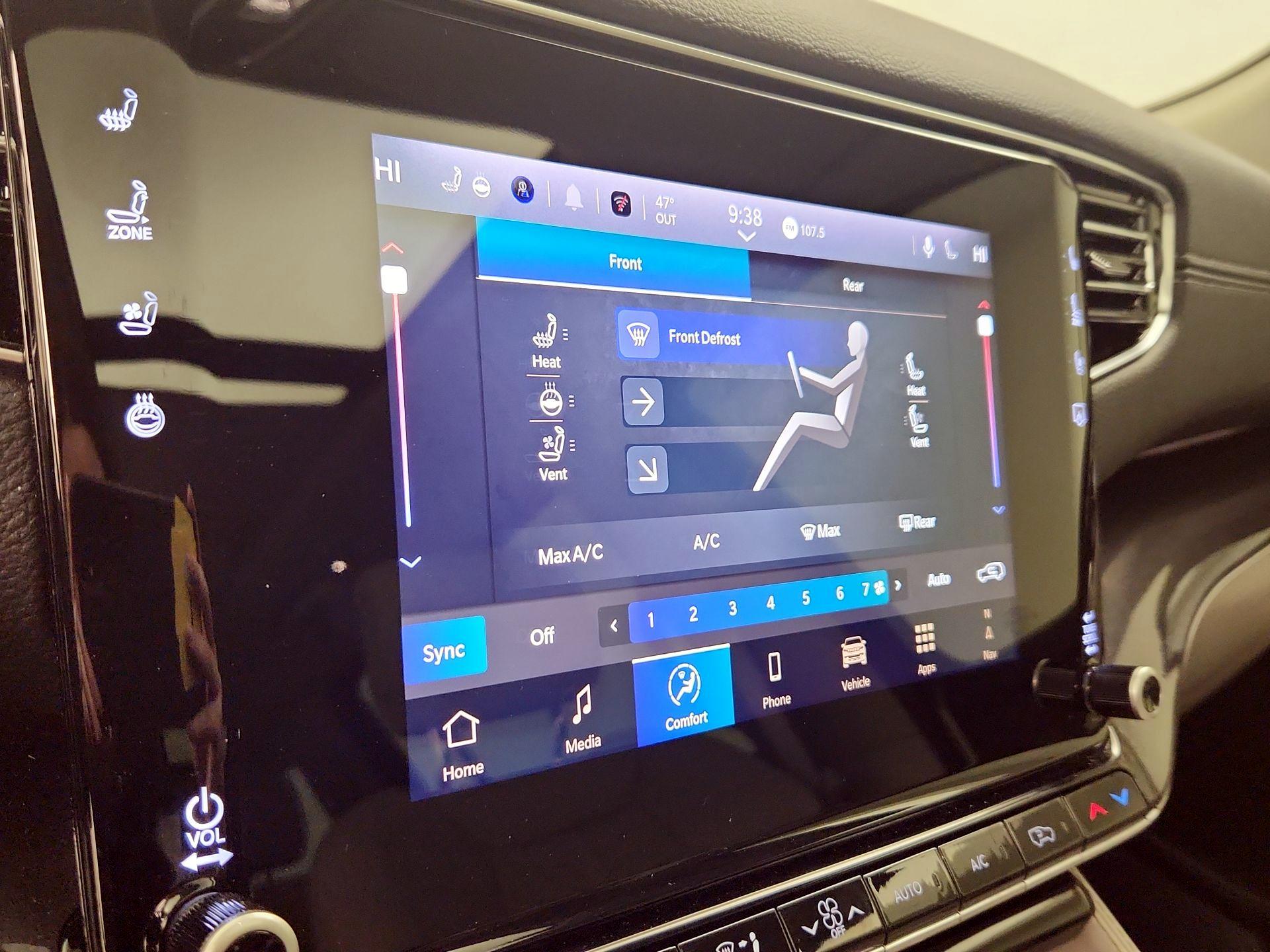 Thumbnail: 2024 Jeep Wagoneer - 17