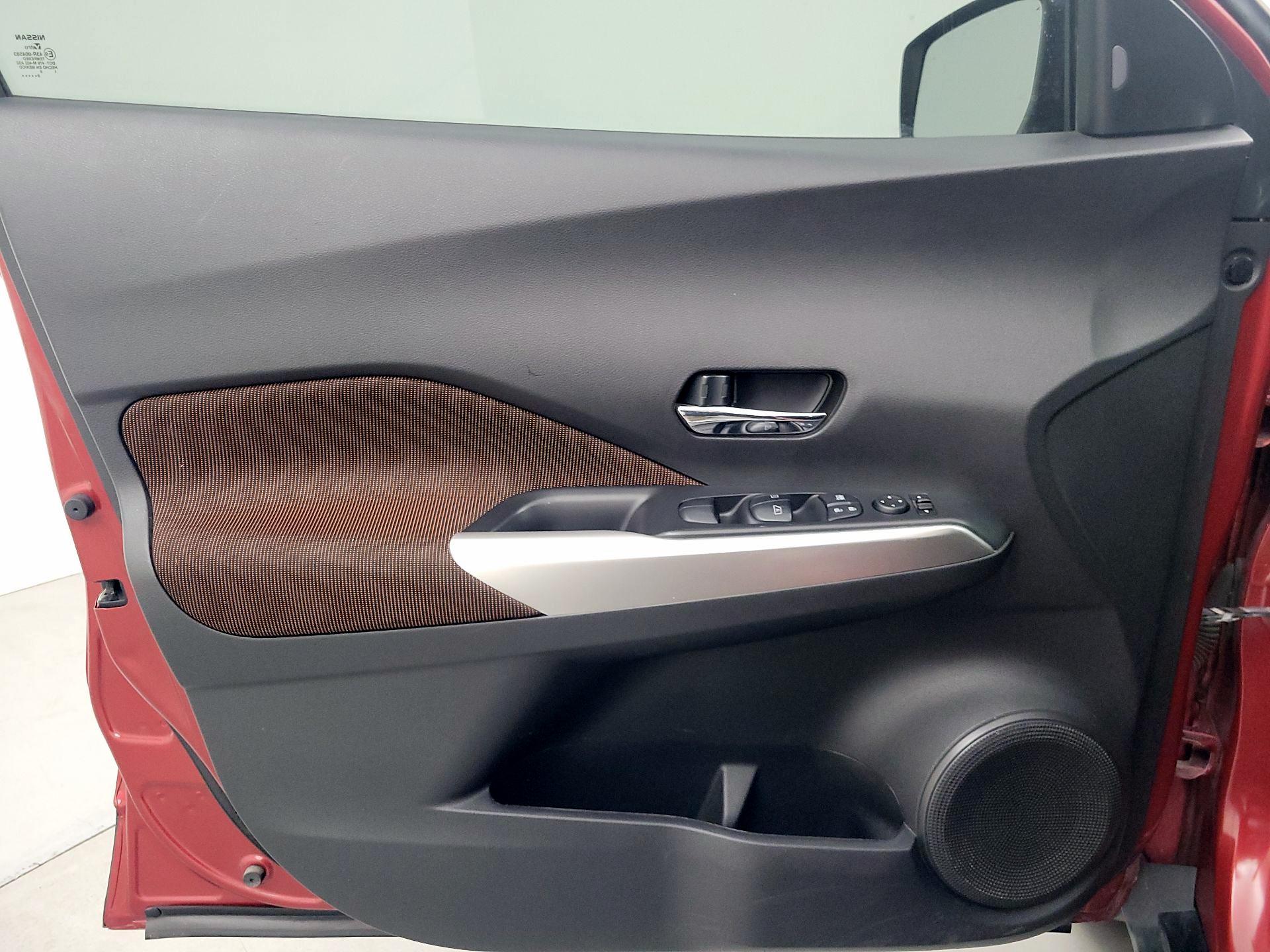 Thumbnail: 2018 Nissan Kicks - 12