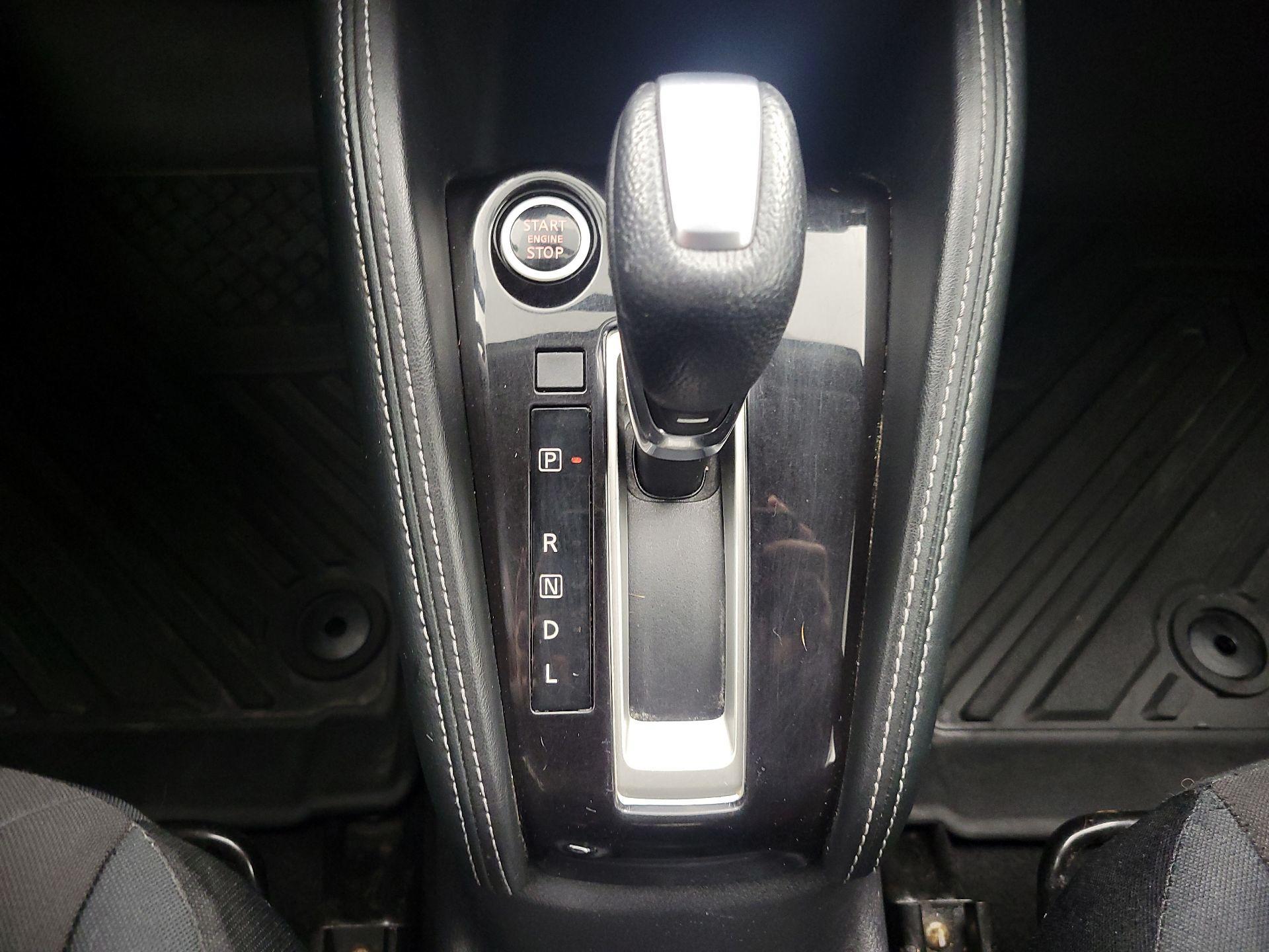 Thumbnail: 2018 Nissan Kicks - 17