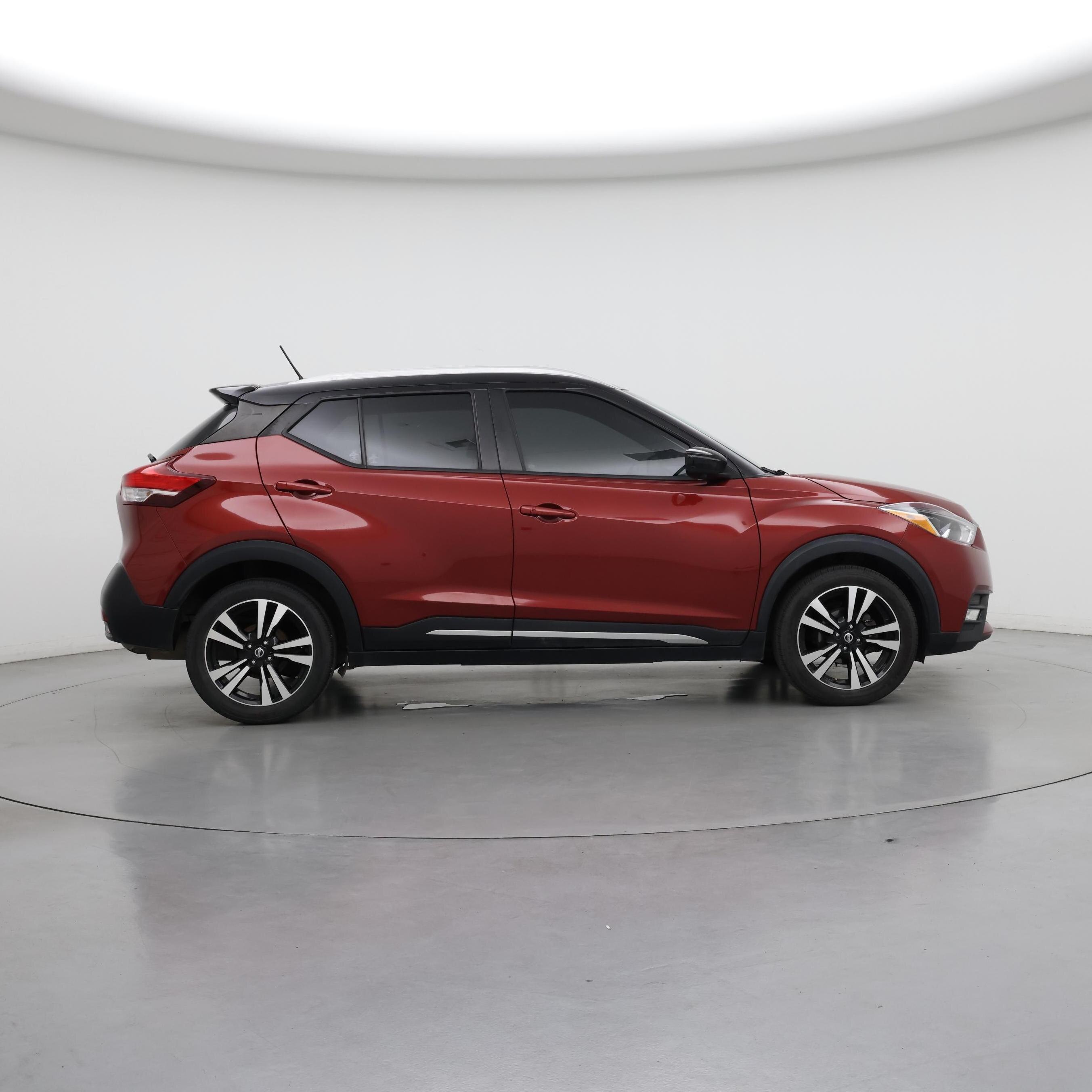 Thumbnail: 2018 Nissan Kicks - 7