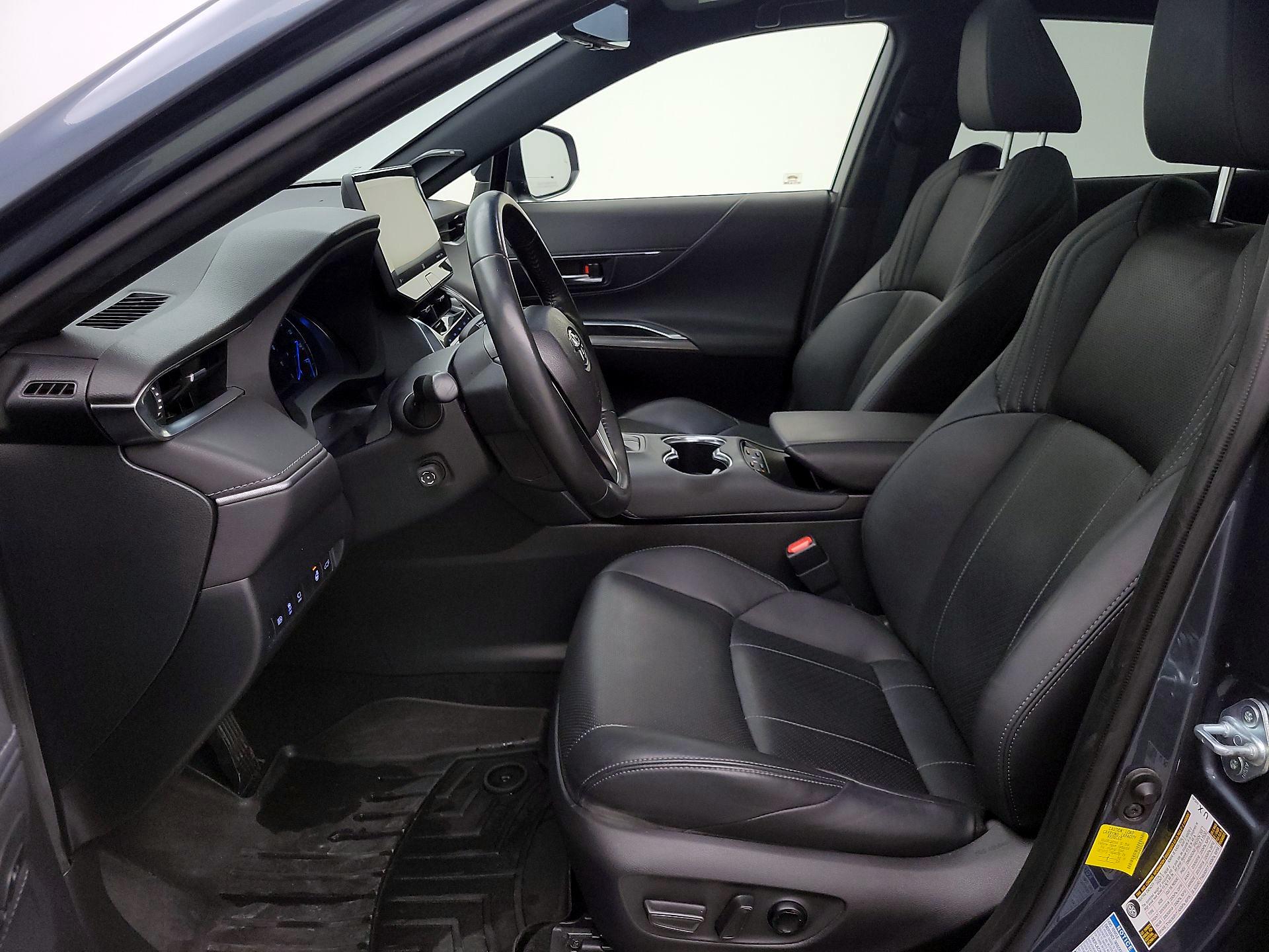 Thumbnail: 2021 Toyota Venza - 11