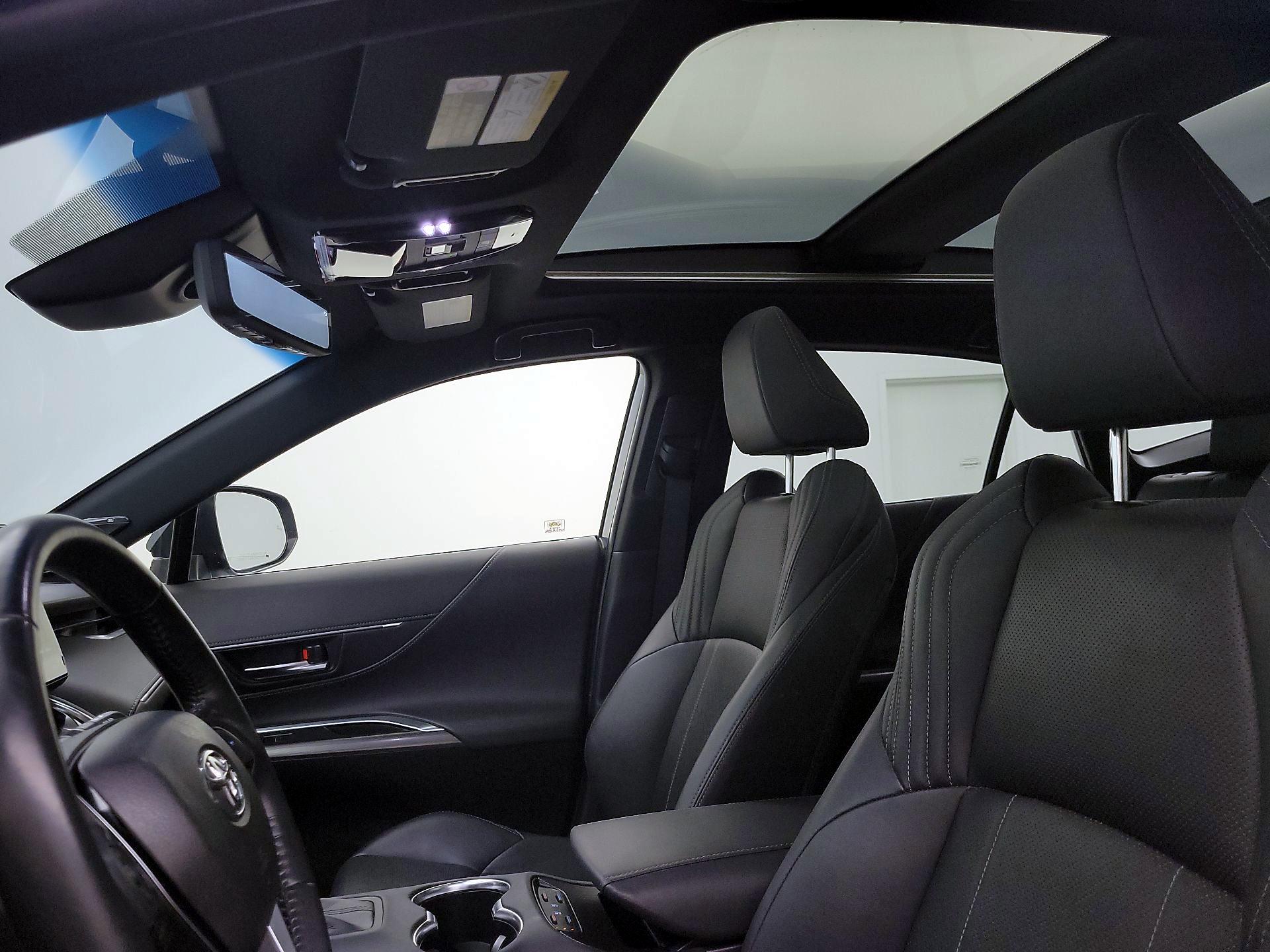 Thumbnail: 2021 Toyota Venza - 20