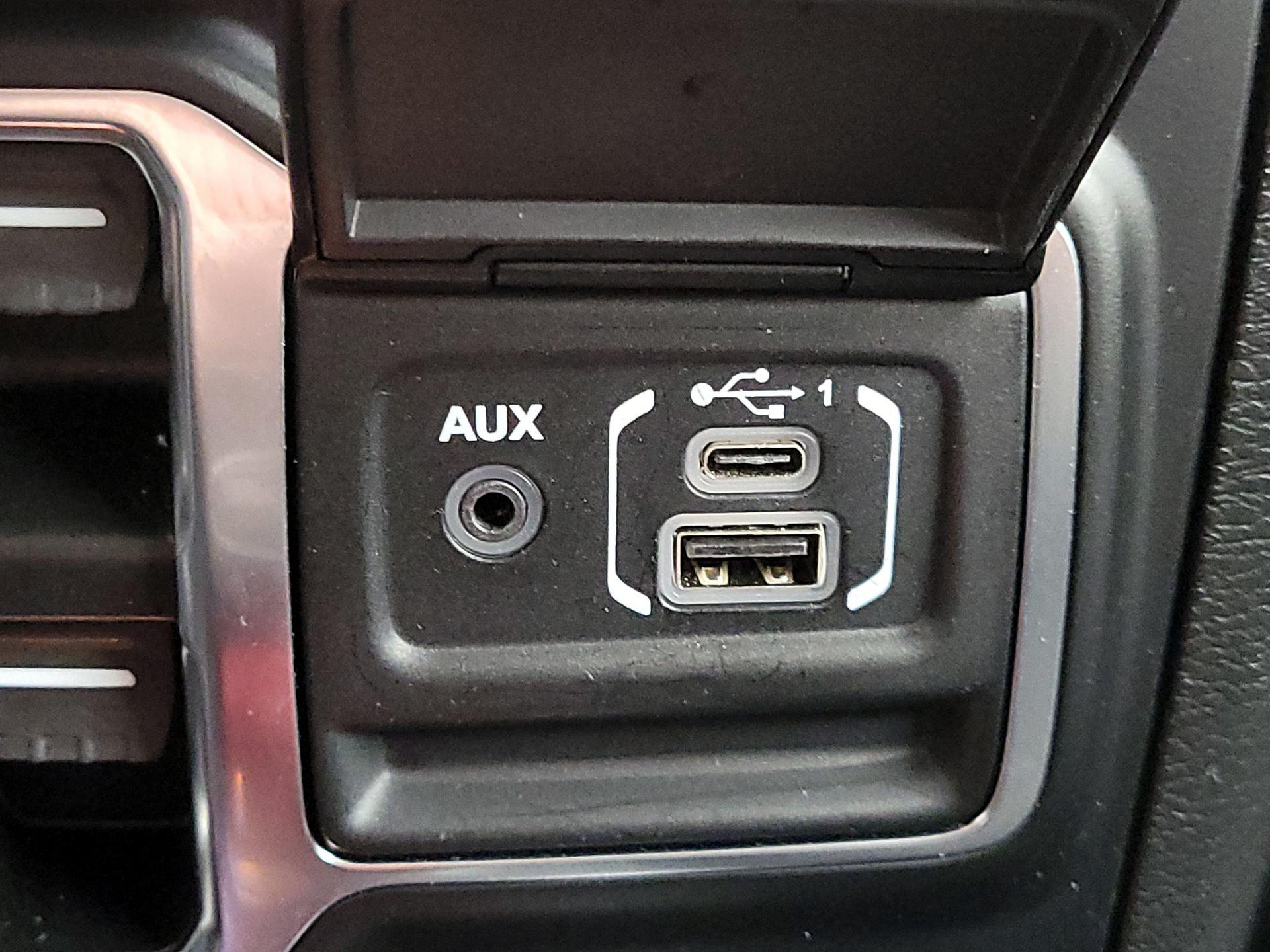 Thumbnail: 2021 Jeep Wrangler - 19