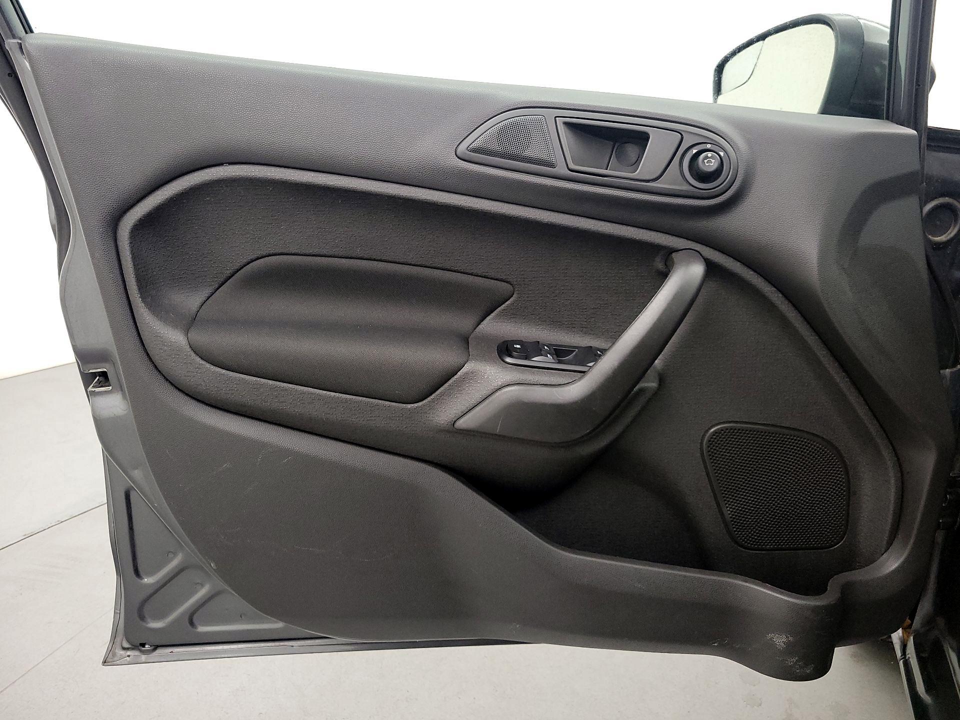 Thumbnail: 2019 Ford Fiesta - 12