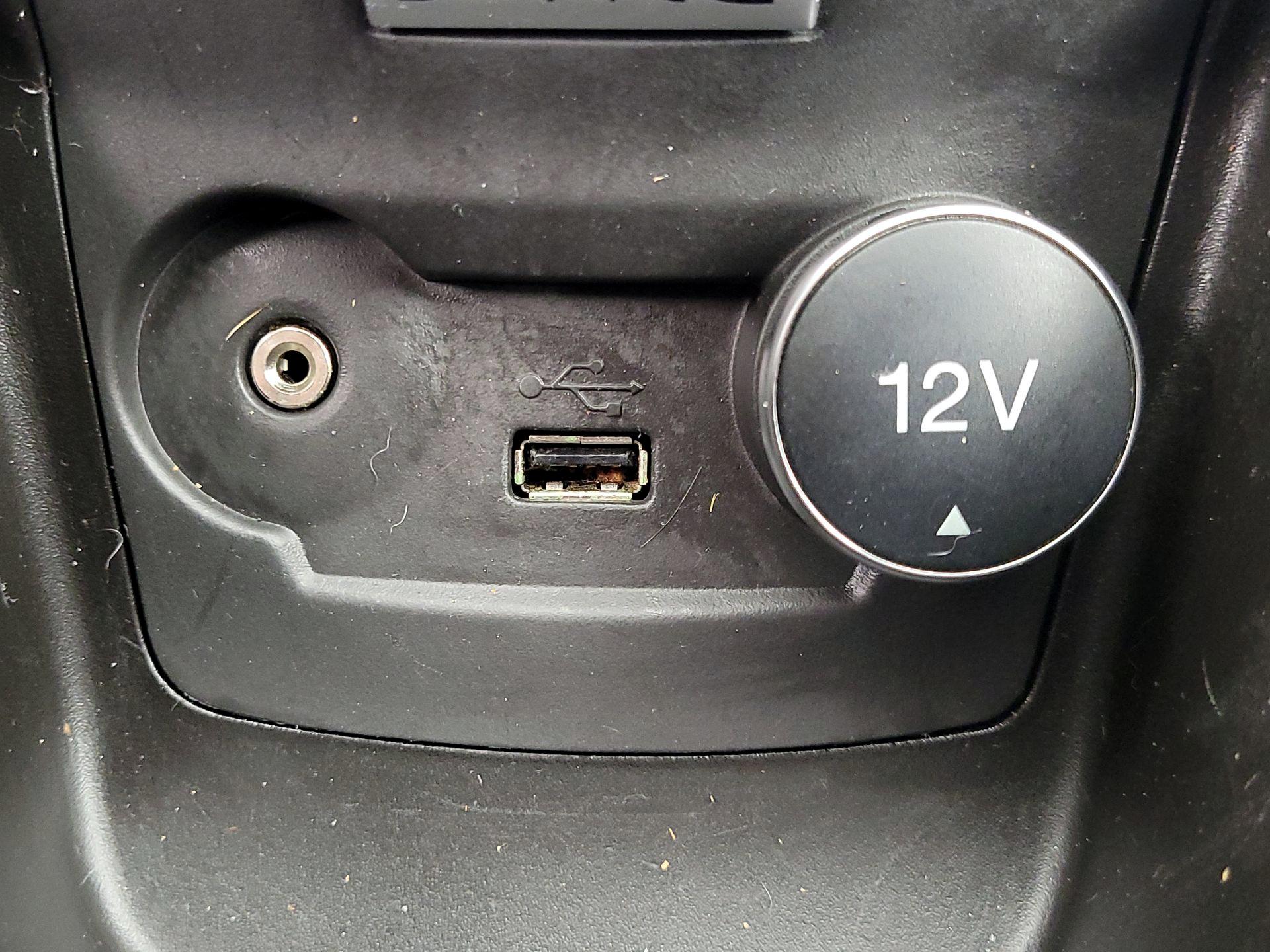 Thumbnail: 2019 Ford Fiesta - 18