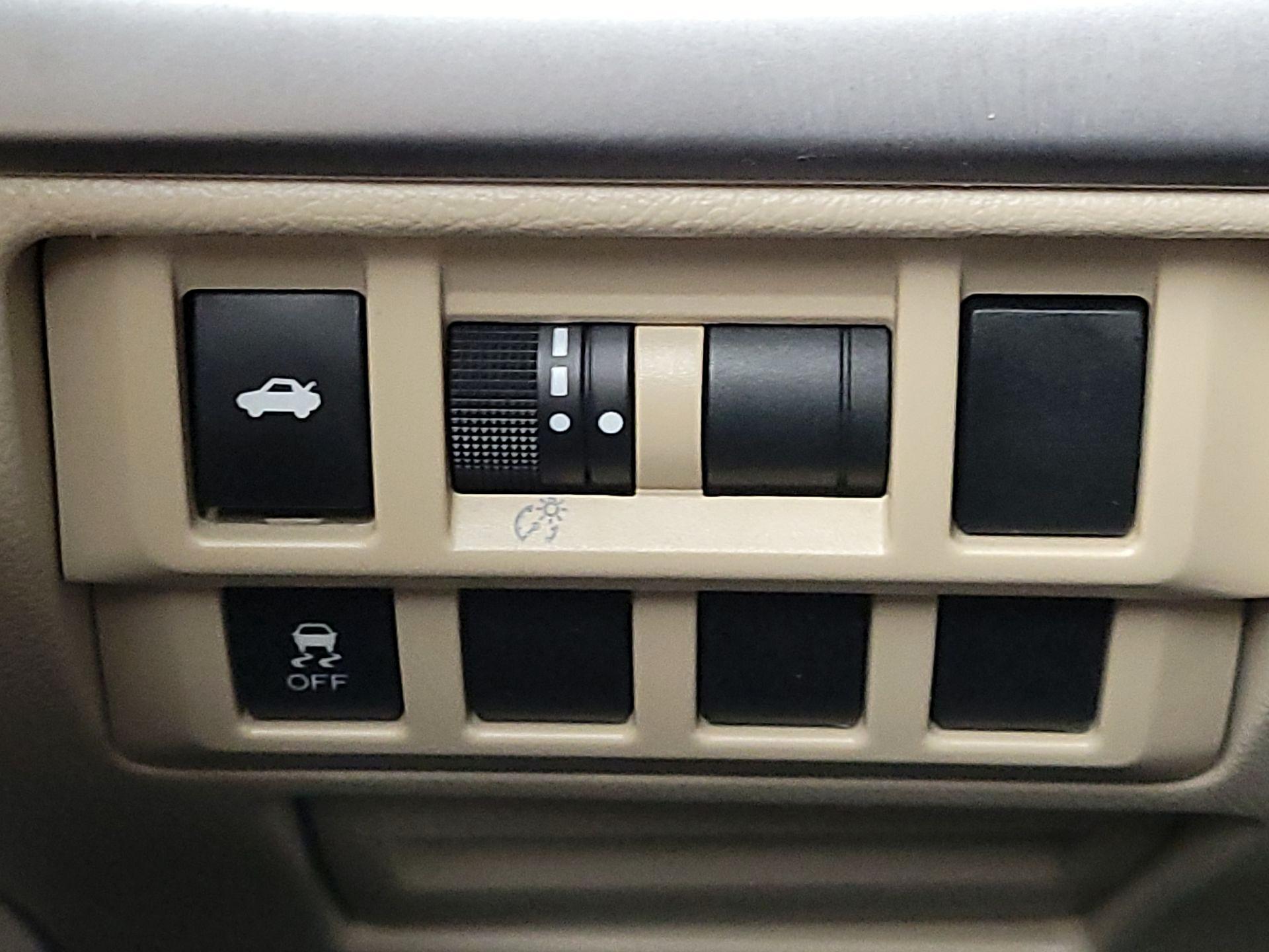 Thumbnail: 2017 Subaru Legacy - 13