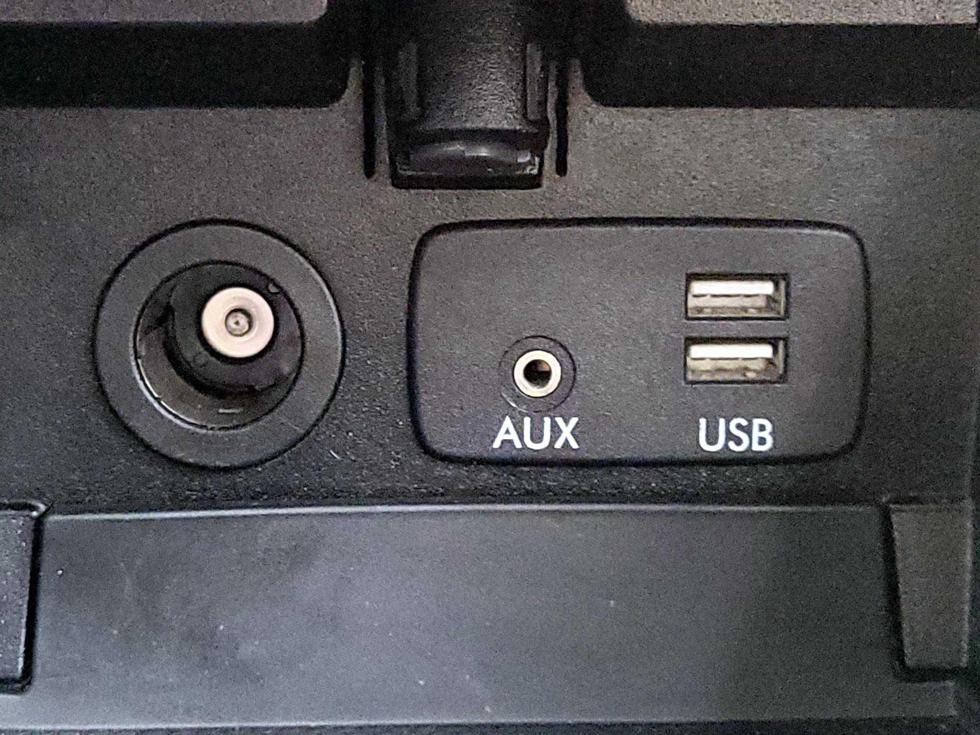 Thumbnail: 2017 Subaru Legacy - 18