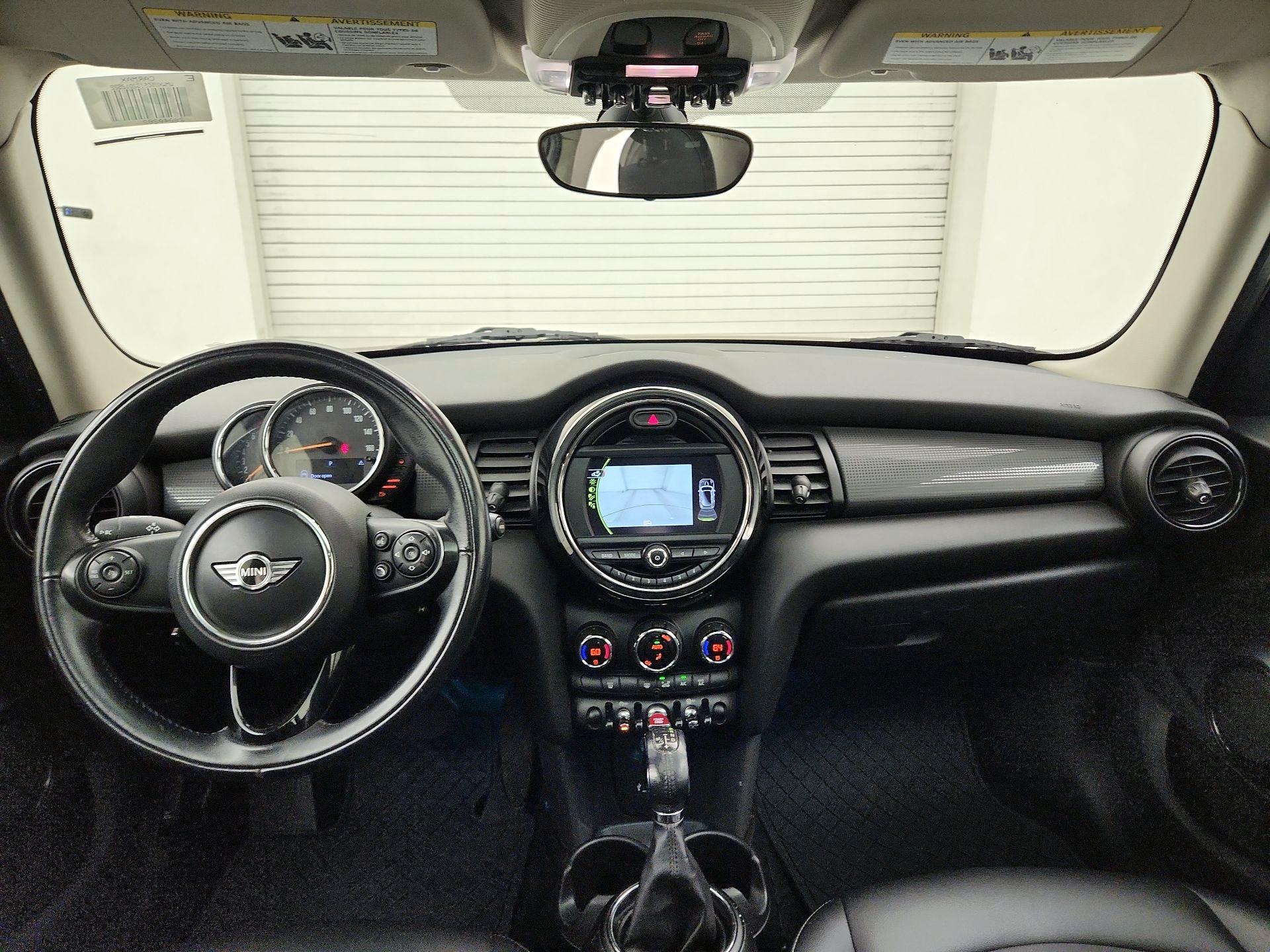 Thumbnail: 2016 MINI Cooper Hardtop - 9