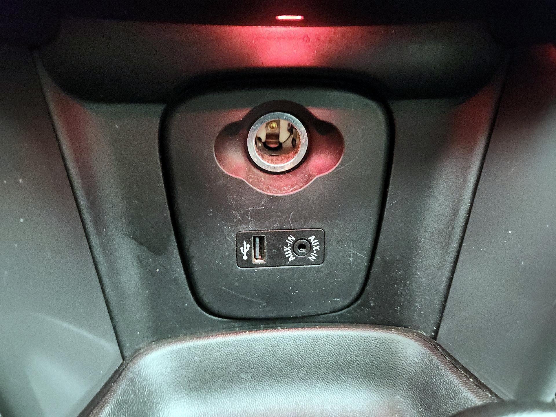 Thumbnail: 2016 MINI Cooper Hardtop - 18