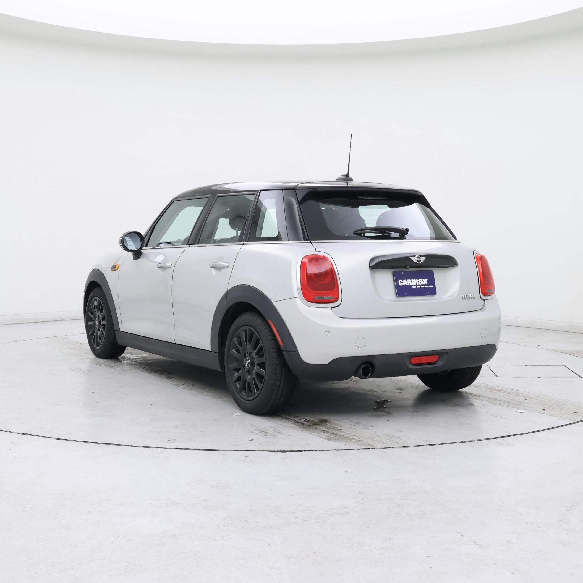 Thumbnail: 2016 MINI Cooper Hardtop - 2