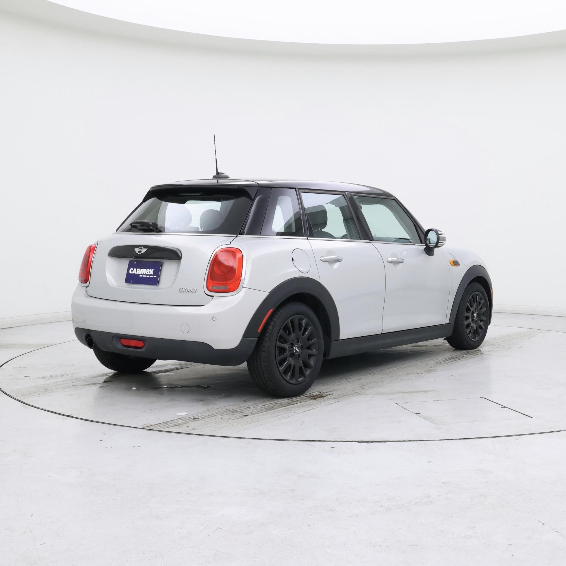 Thumbnail: 2016 MINI Cooper Hardtop - 8