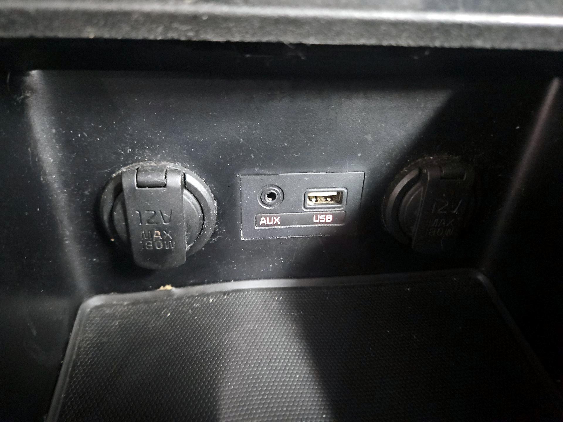 Thumbnail: 2016 Kia Forte - 17