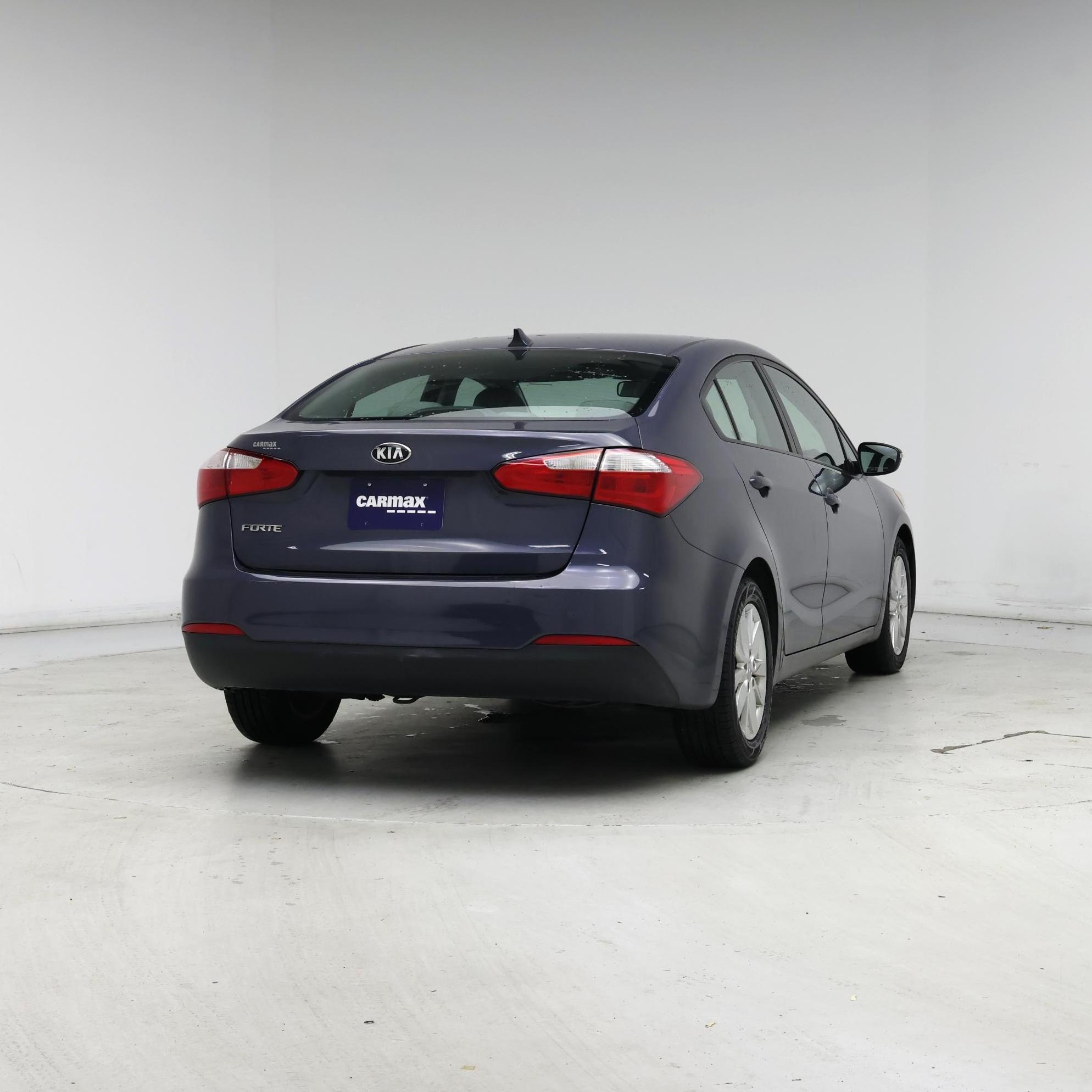 Thumbnail: 2016 Kia Forte - 8