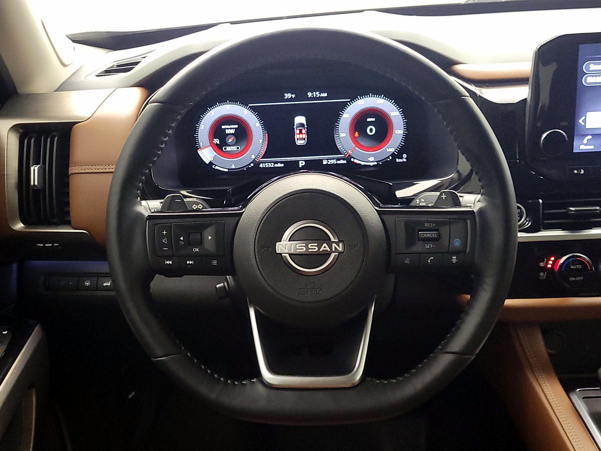 Thumbnail: 2023 Nissan Pathfinder - 10