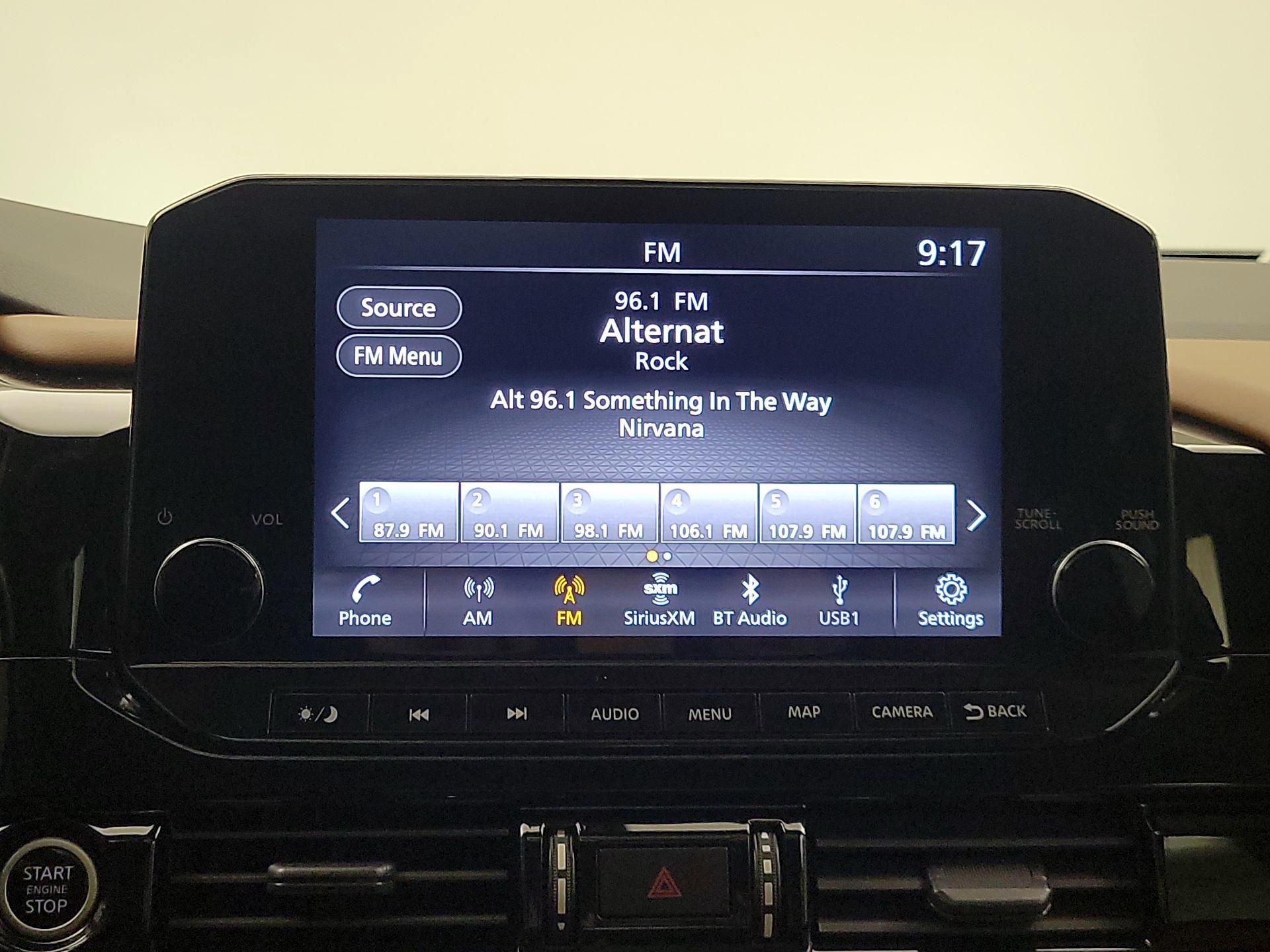 Thumbnail: 2023 Nissan Pathfinder - 16