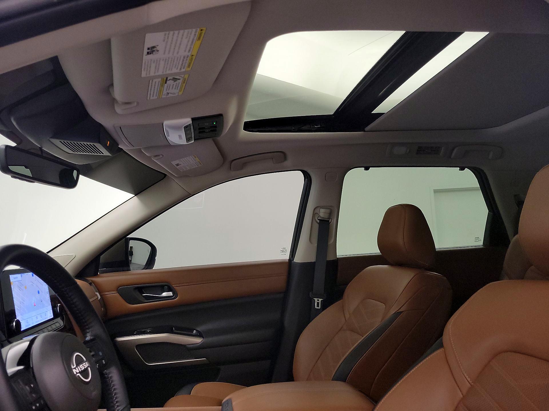 Thumbnail: 2023 Nissan Pathfinder - 20