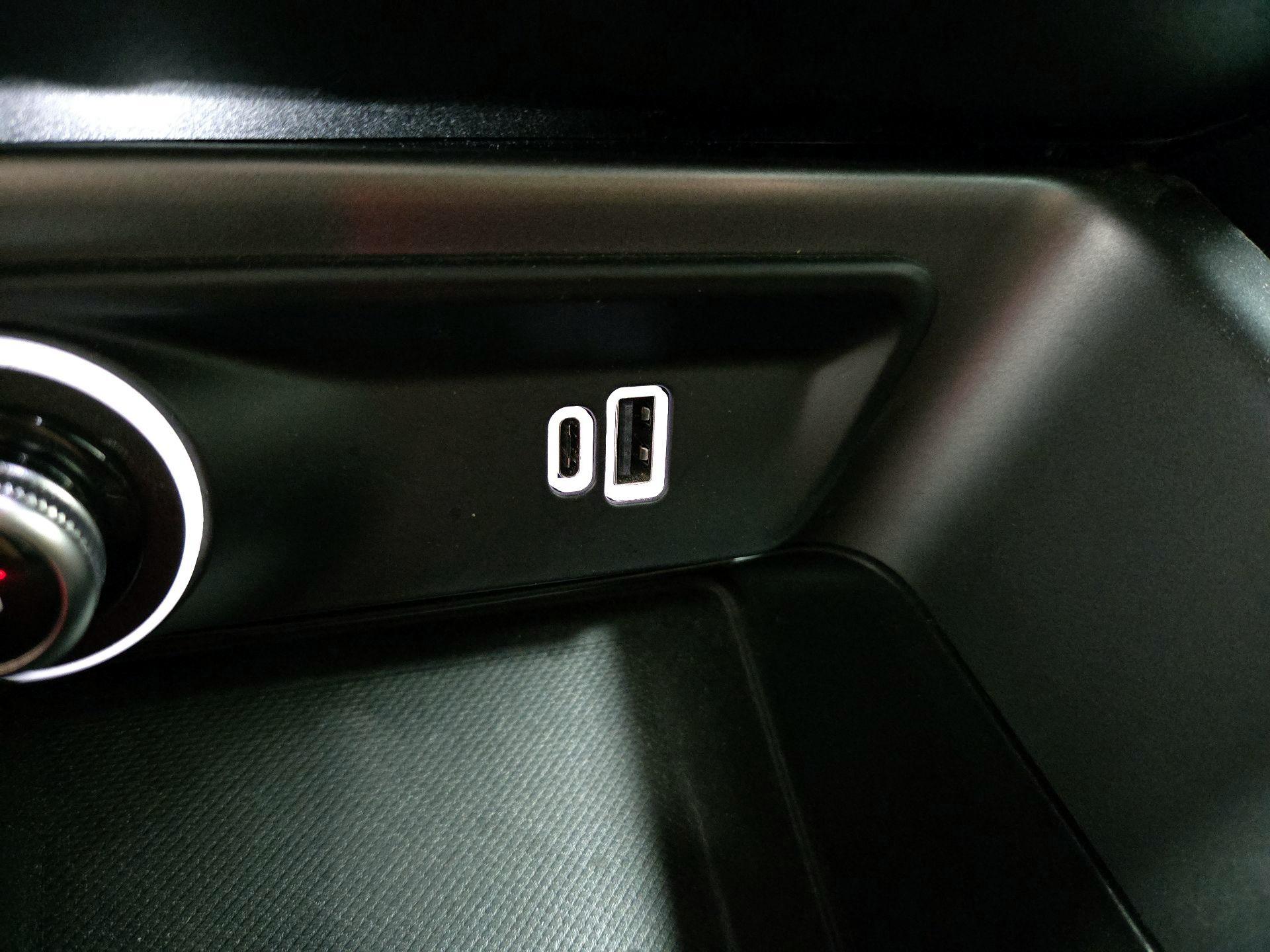 Thumbnail: 2023 Dodge Hornet - 18