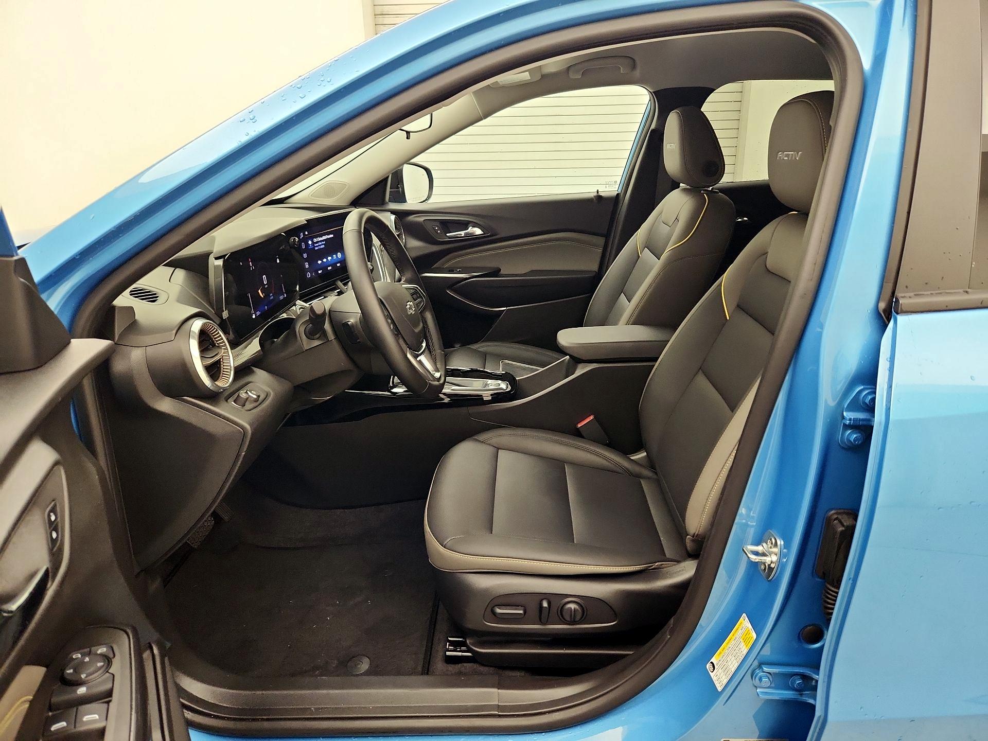 Thumbnail: 2025 Chevrolet Trax - 11