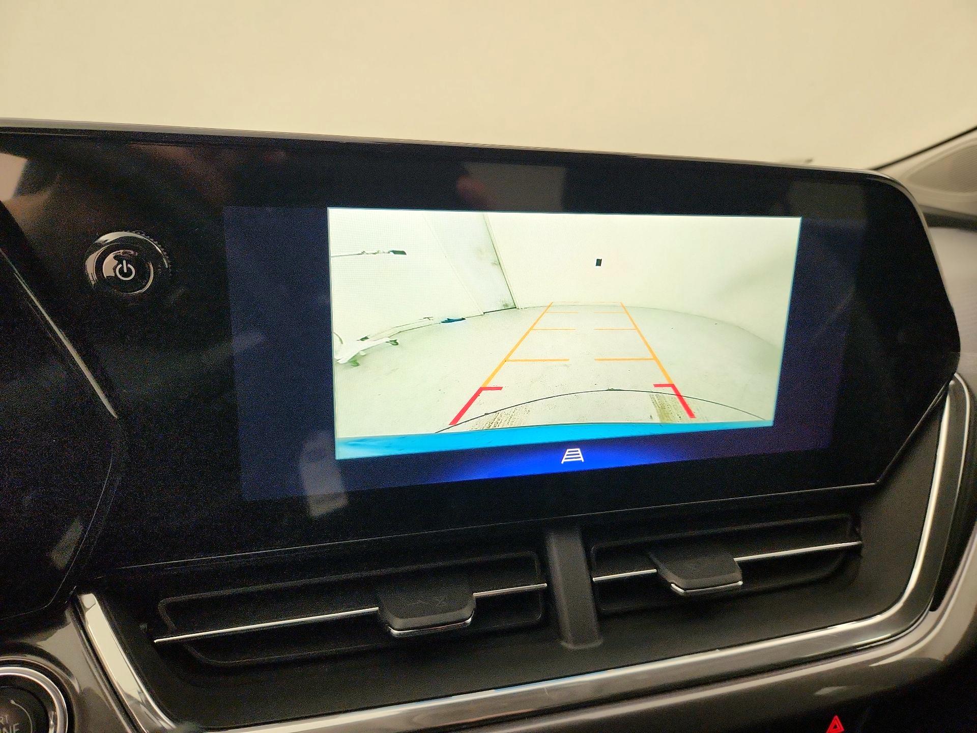 Thumbnail: 2025 Chevrolet Trax - 14