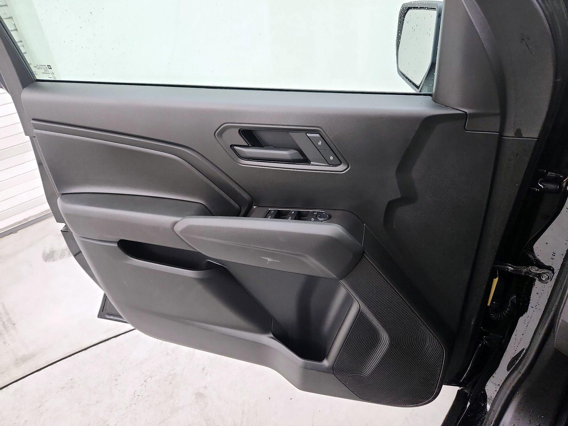 Thumbnail: 2025 Chevrolet Colorado - 12