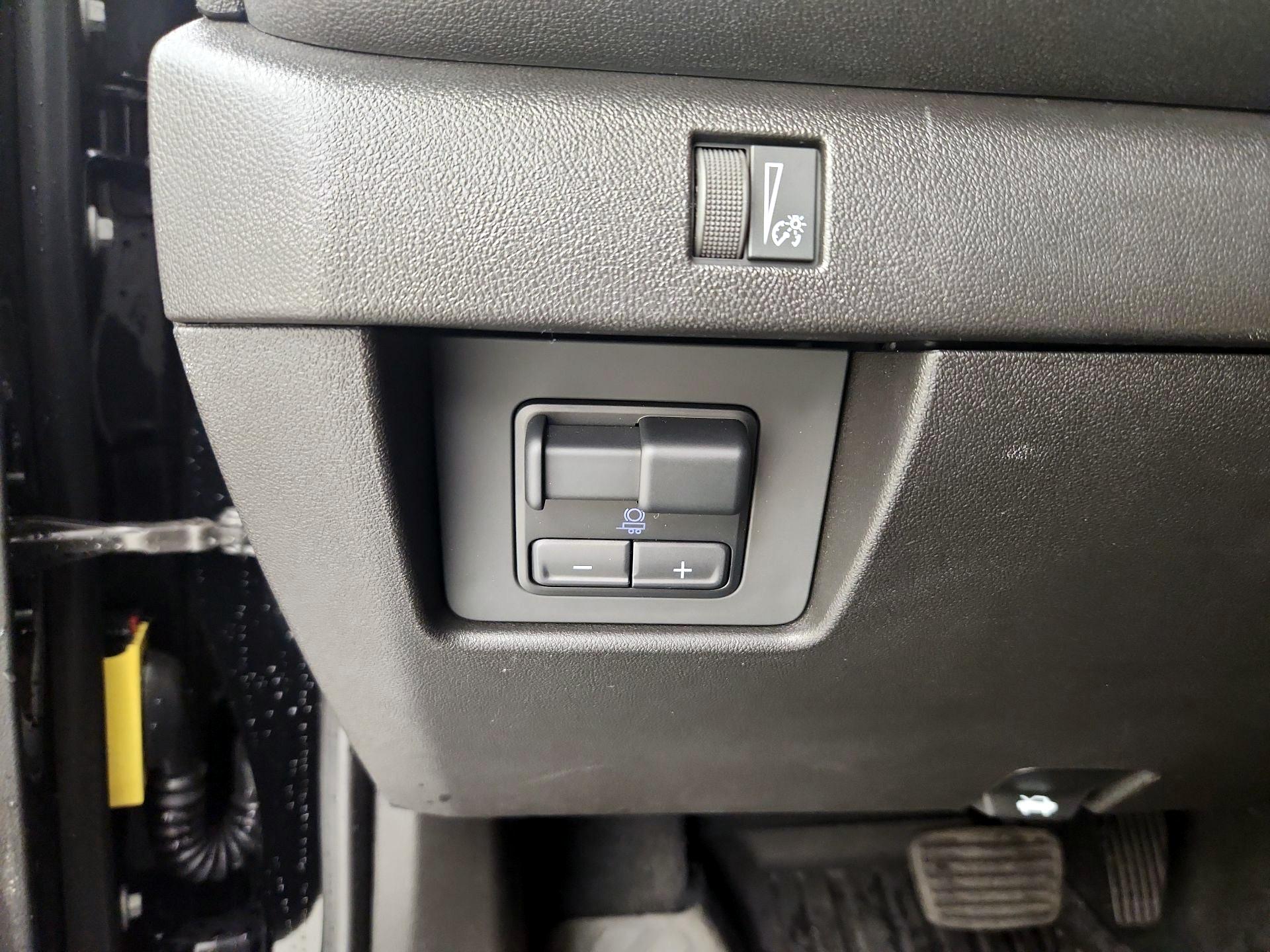 Thumbnail: 2025 Chevrolet Colorado - 13