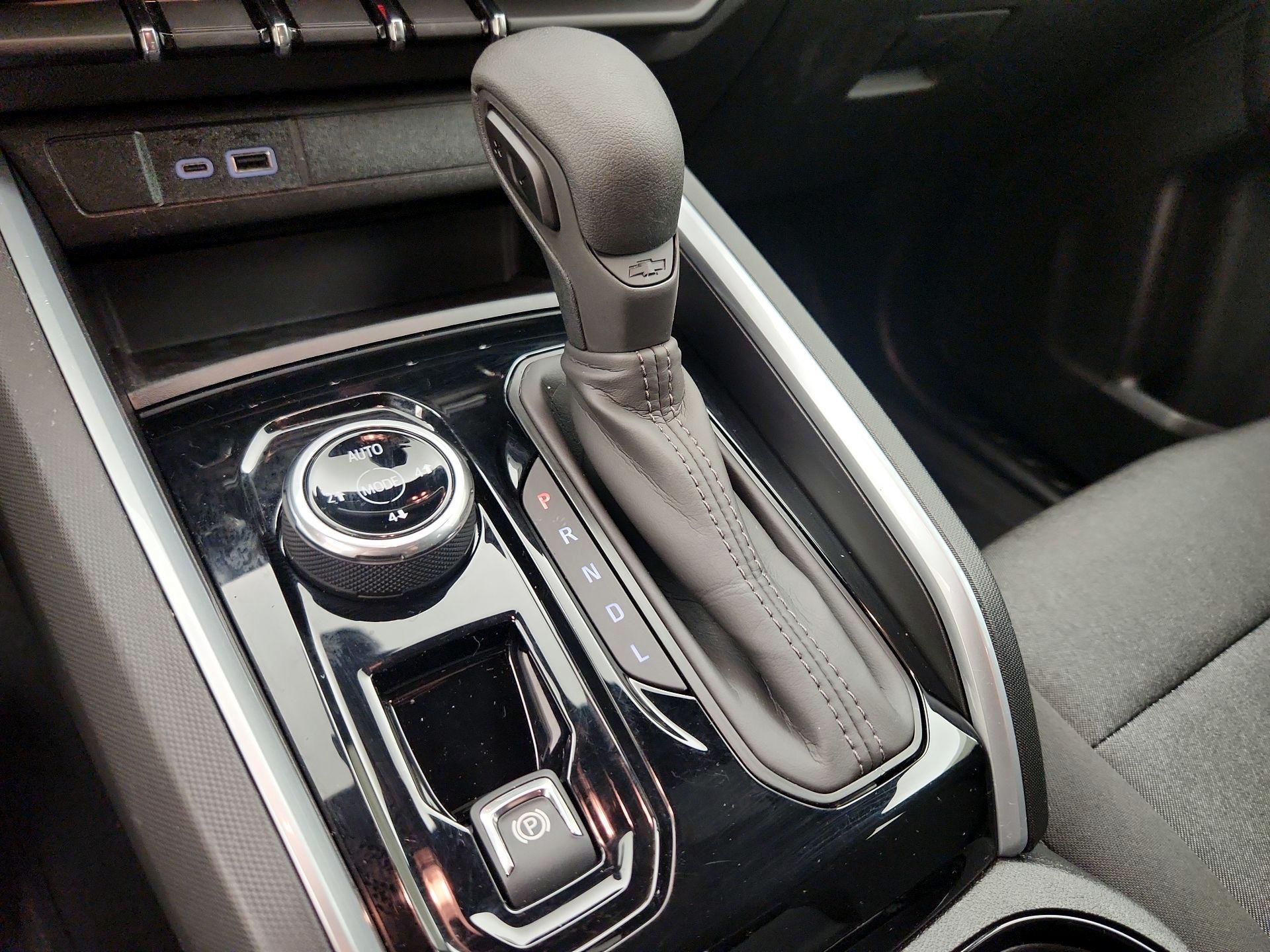 Thumbnail: 2025 Chevrolet Colorado - 17