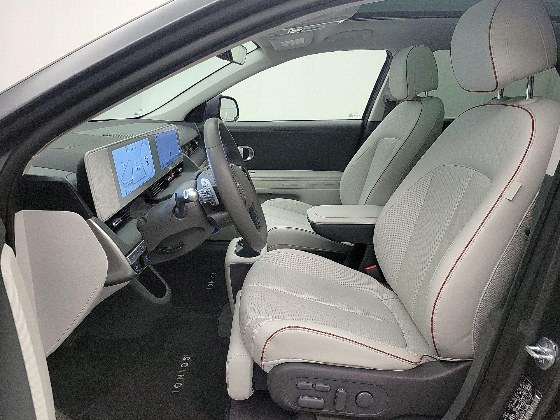 Thumbnail: 2023 Hyundai Ioniq 5 - 11