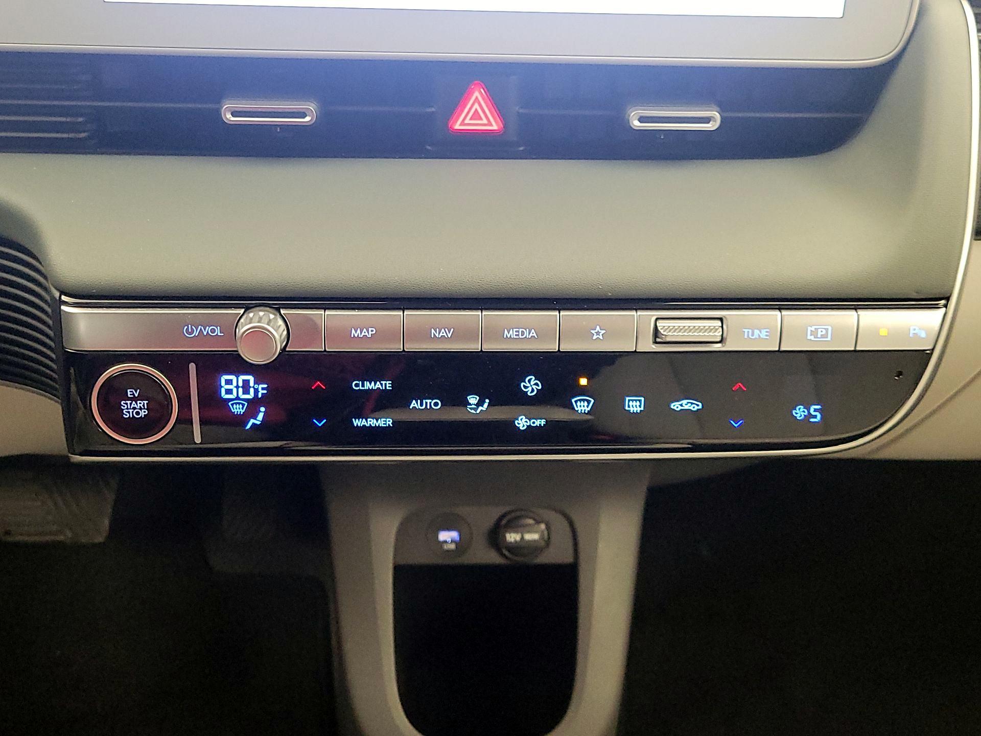 Thumbnail: 2023 Hyundai Ioniq 5 - 17