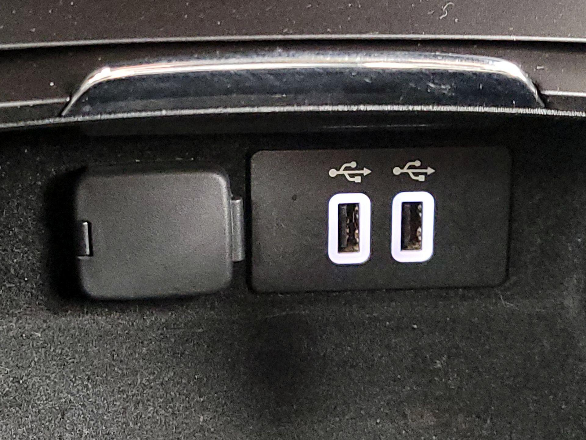 Thumbnail: 2017 Lincoln MKC - 19