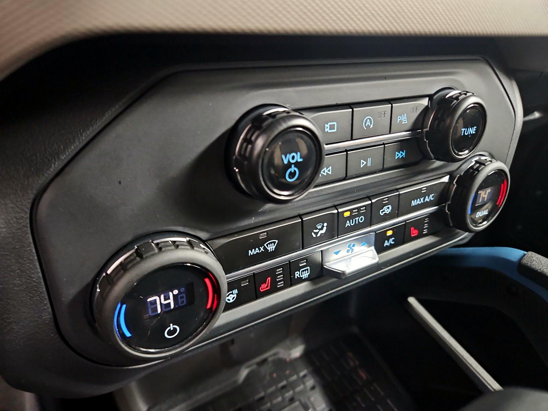 Thumbnail: 2024 Ford Bronco - 17