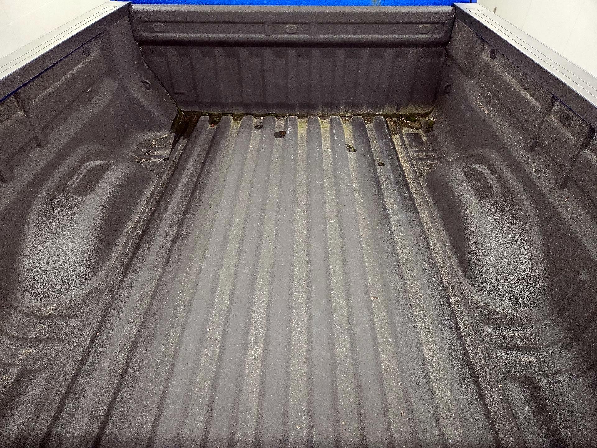 Thumbnail: 2022 Chevrolet Colorado - 20