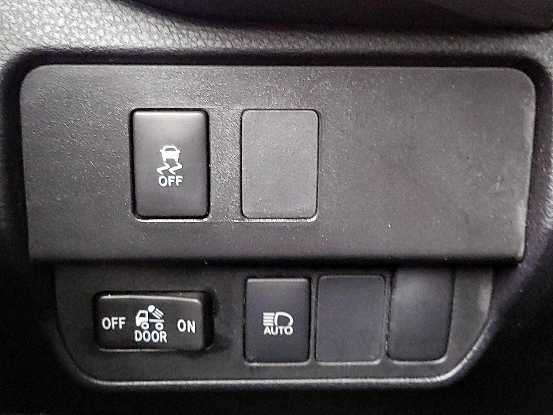 Thumbnail: 2023 Toyota Tacoma - 13