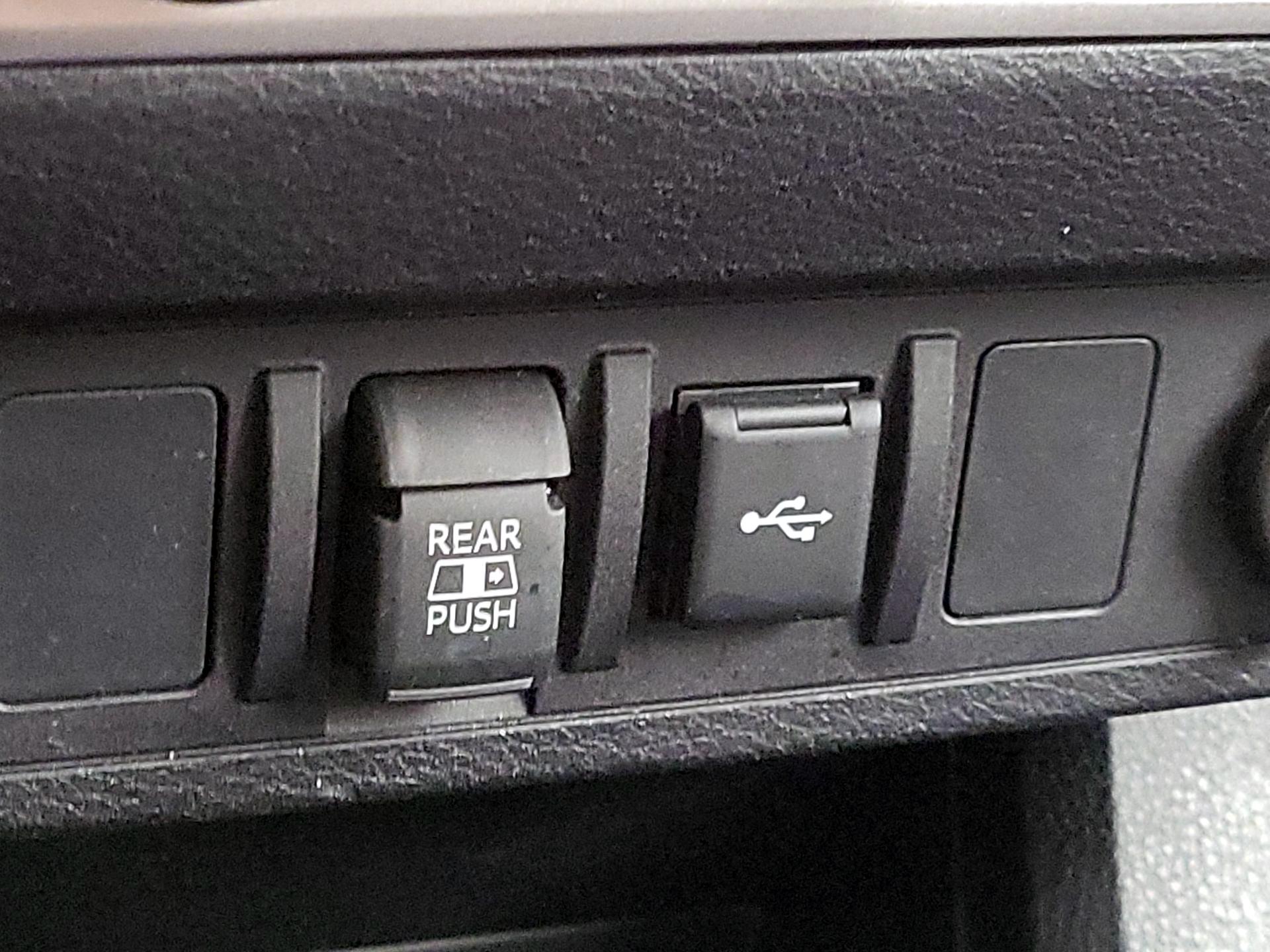 Thumbnail: 2023 Toyota Tacoma - 18