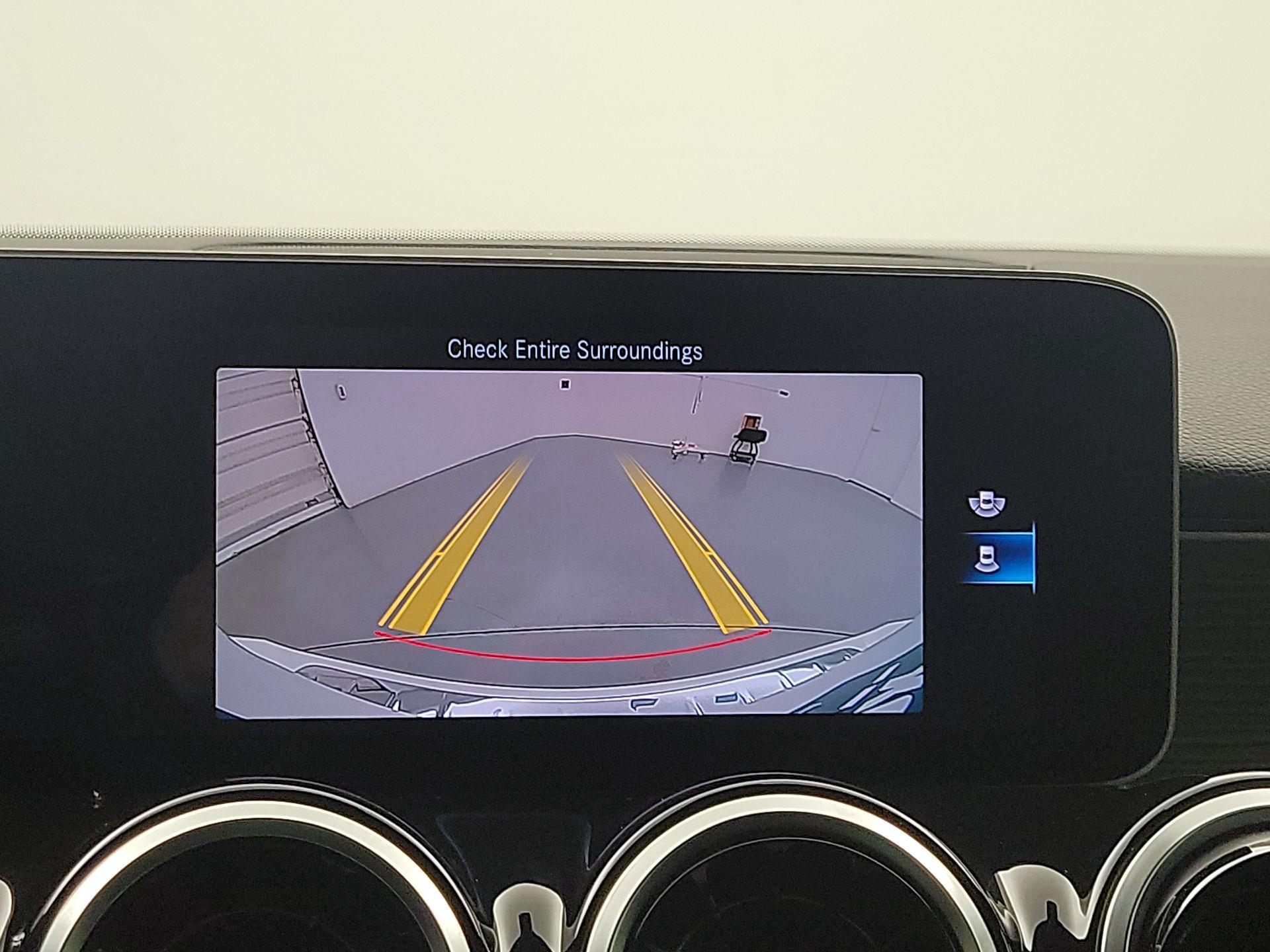 Thumbnail: 2020 Mercedes-Benz GLB - 14