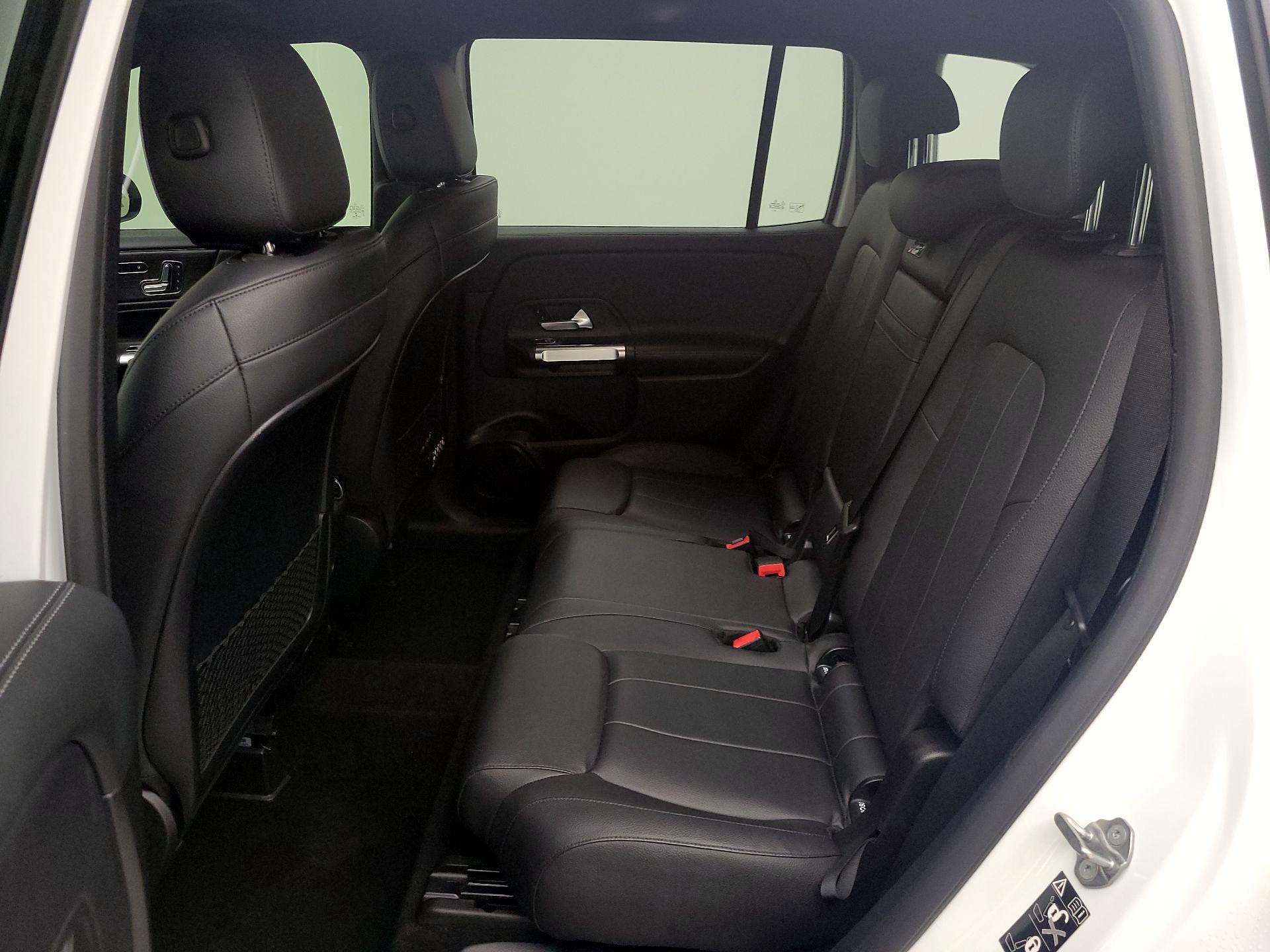 Thumbnail: 2020 Mercedes-Benz GLB - 19