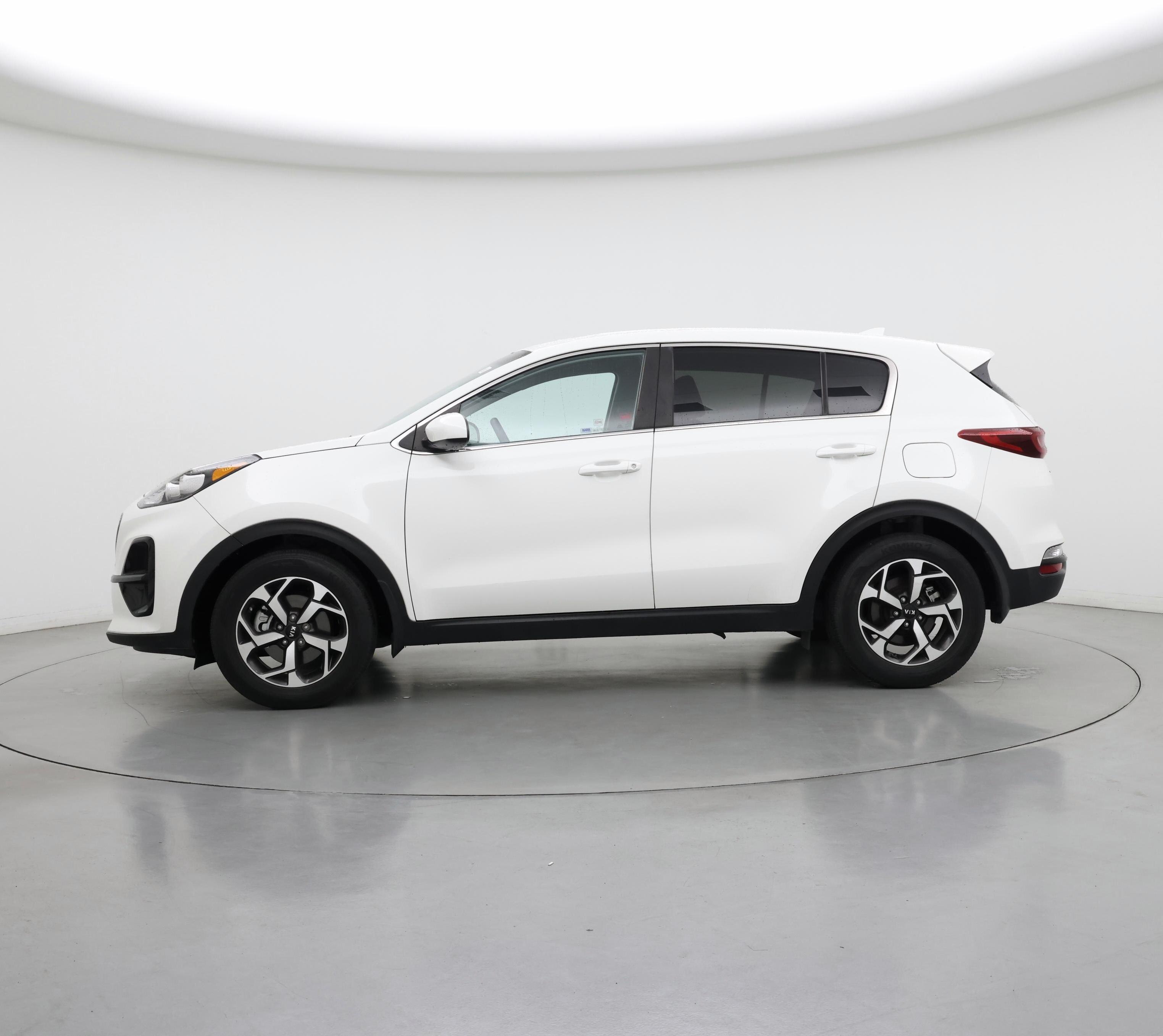 Thumbnail: 2020 Kia Sportage - 3