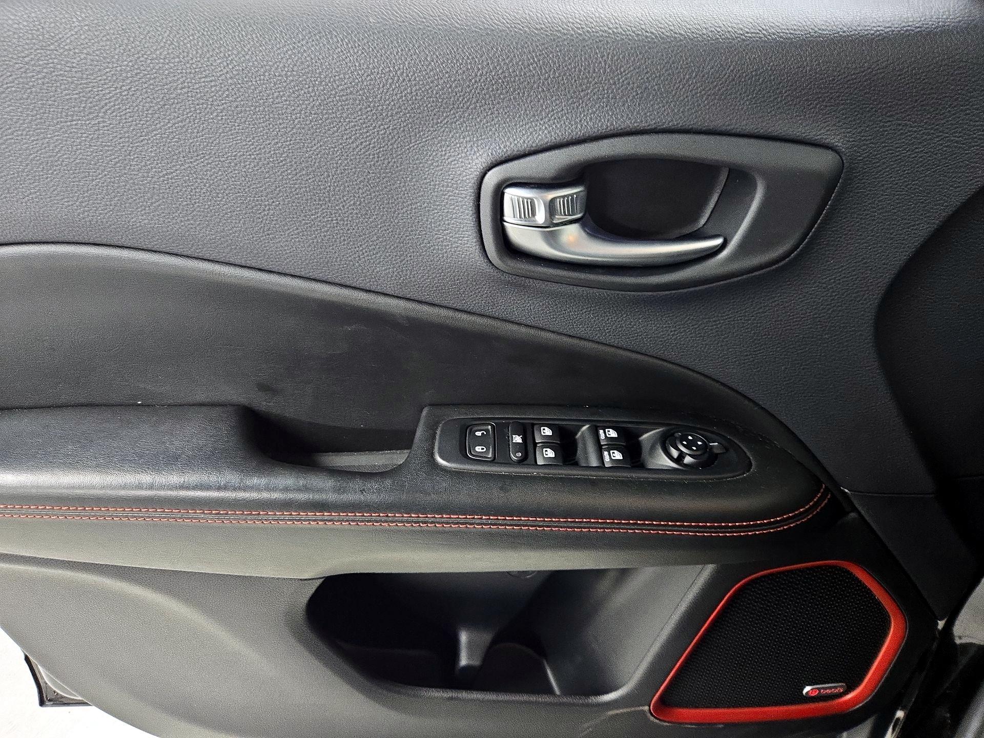 Thumbnail: 2017 Jeep Compass - 12