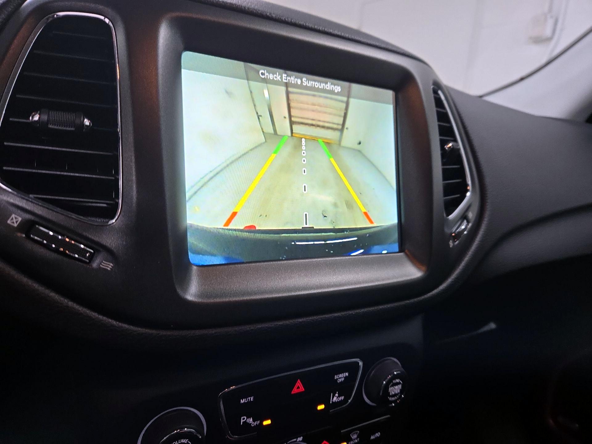 Thumbnail: 2017 Jeep Compass - 15