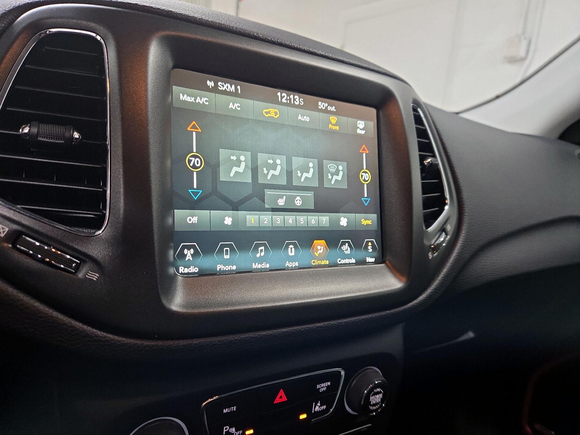 Thumbnail: 2017 Jeep Compass - 17